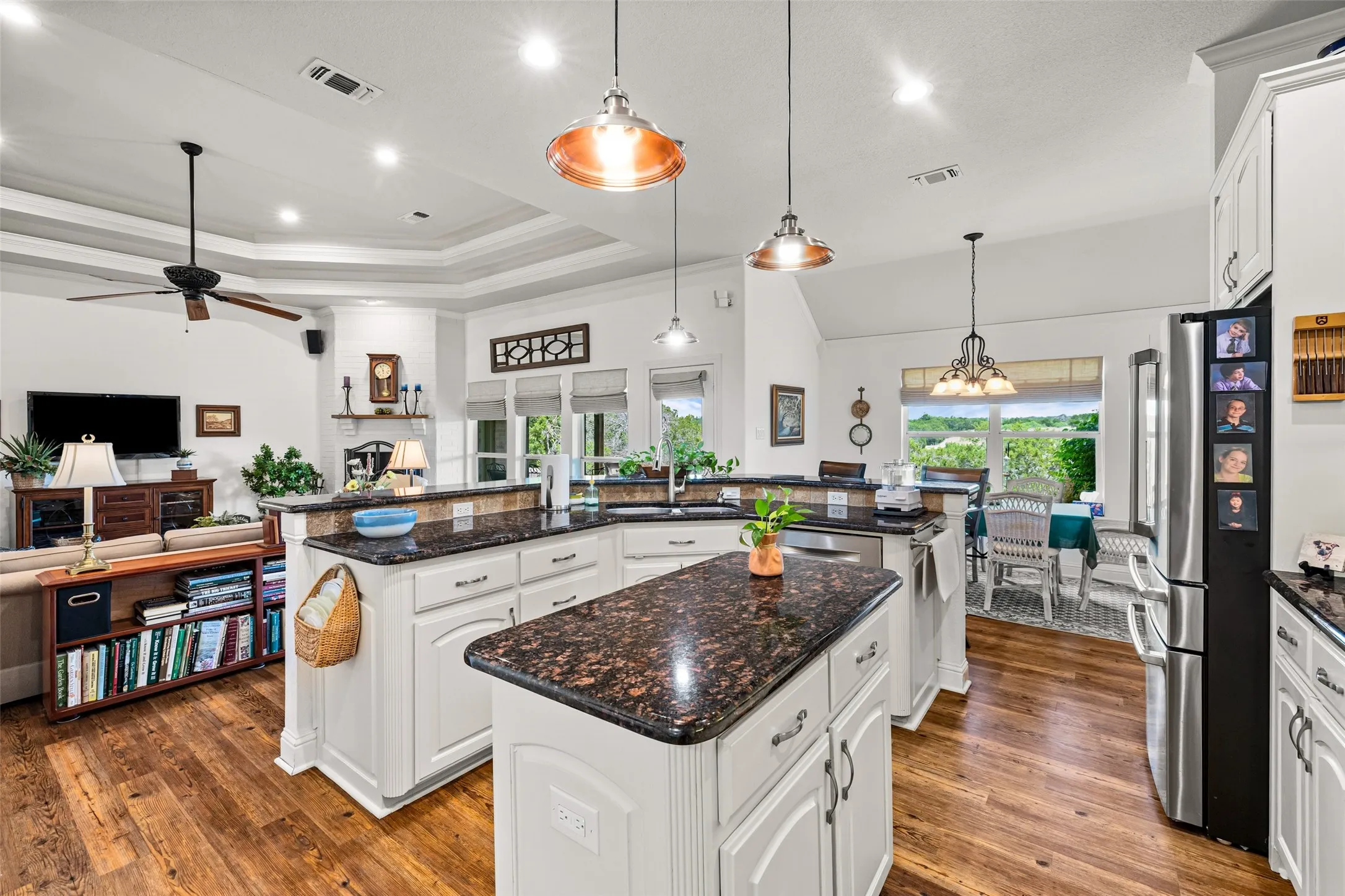 Single Family Residence For Sale in Hood County , 2809 Wind Point Court, Tolar, Texas 76476, 4 Bedroom, 3 Bathroom, 3 Garage spaces, 2,567 Sqft, built in 2007, mls#21266374, Real Estate Agent in Tolar, Homes For Sale in Hood county, Homes For Sale in Tolar, Realtor in Tolar Texas, Real Estate Brokerage Independent Realty Texas, Luminita Cordes Realtor