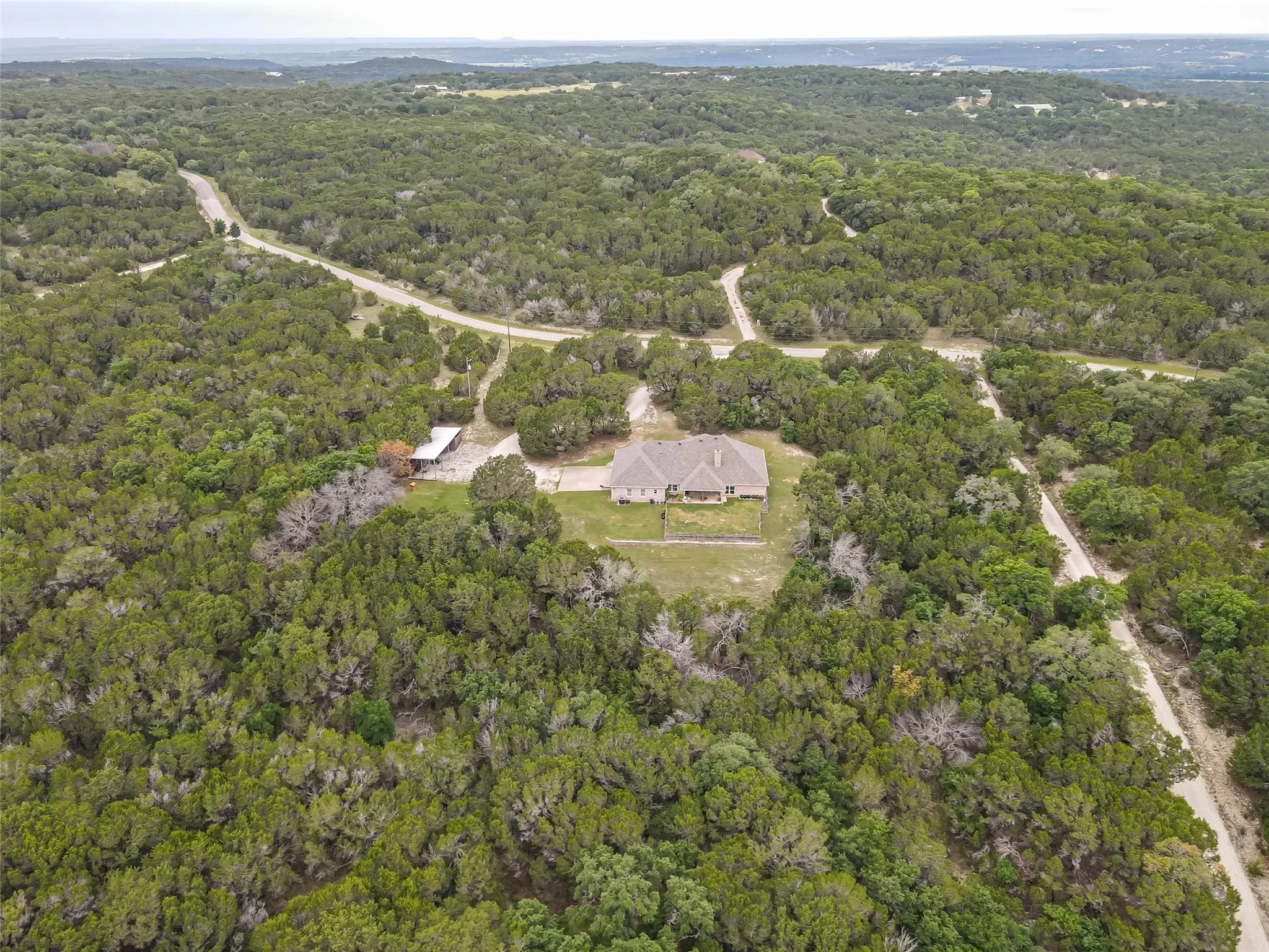 Single Family Residence For Sale in Hood County , 2809 Wind Point Court, Tolar, Texas 76476, 4 Bedroom, 3 Bathroom, 3 Garage spaces, 2,567 Sqft, built in 2007, mls#21266374, Real Estate Agent in Tolar, Homes For Sale in Hood county, Homes For Sale in Tolar, Realtor in Tolar Texas, Real Estate Brokerage Independent Realty Texas, Luminita Cordes Realtor