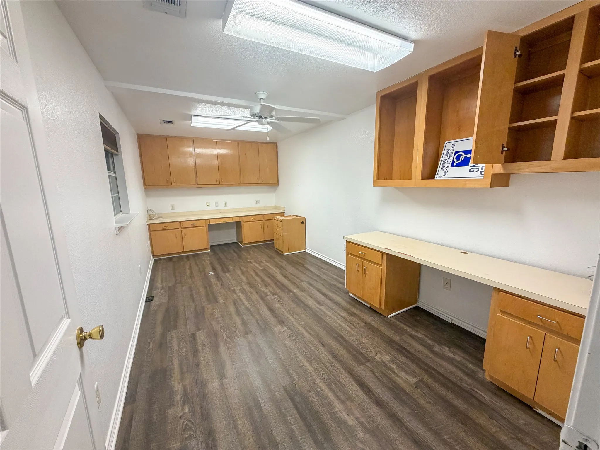 Business For Rent in Wise County , 507 S Business 287, Decatur, Texas 76234, 0, 0, Garage spaces, 0 Sqft, built in 1971, Price $1,750, mls#21267556, Real Estate Agent in Decatur, Homes For Rent in Wise county, Homes For Rent in Decatur, Realtor in Decatur Texas, Real Estate Brokerage Independent Realty Texas, Luminita Cordes Realtor