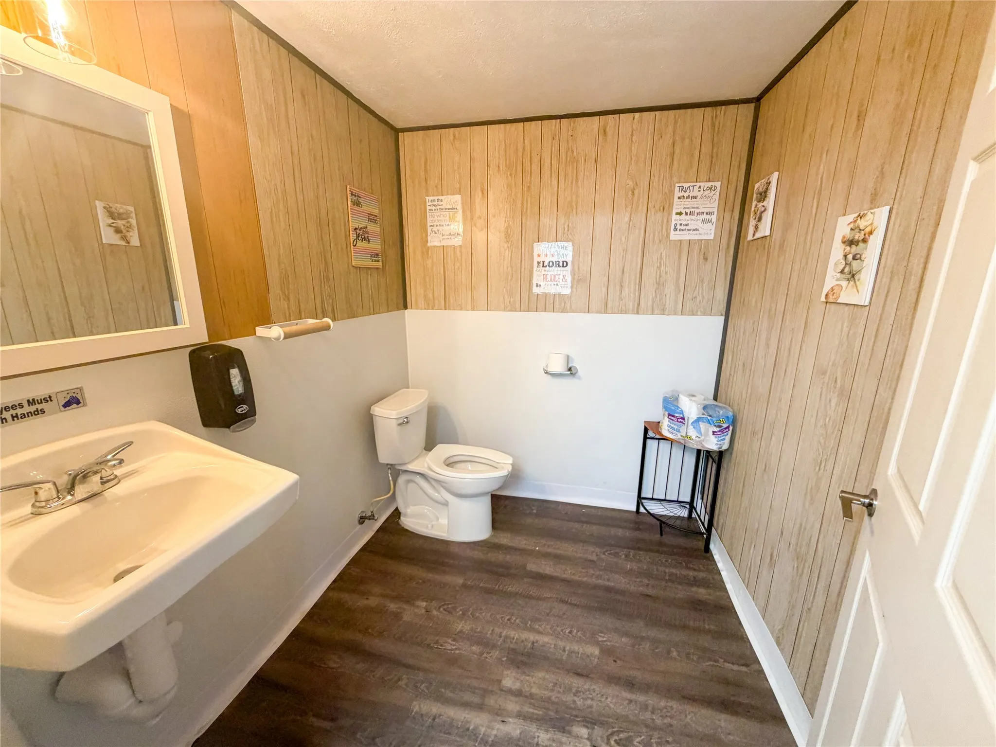 Business For Rent in Wise County , 507 S Business 287, Decatur, Texas 76234, 0, 0, Garage spaces, 0 Sqft, built in 1971, Price $1,750, mls#21267556, Real Estate Agent in Decatur, Homes For Rent in Wise county, Homes For Rent in Decatur, Realtor in Decatur Texas, Real Estate Brokerage Independent Realty Texas, Luminita Cordes Realtor