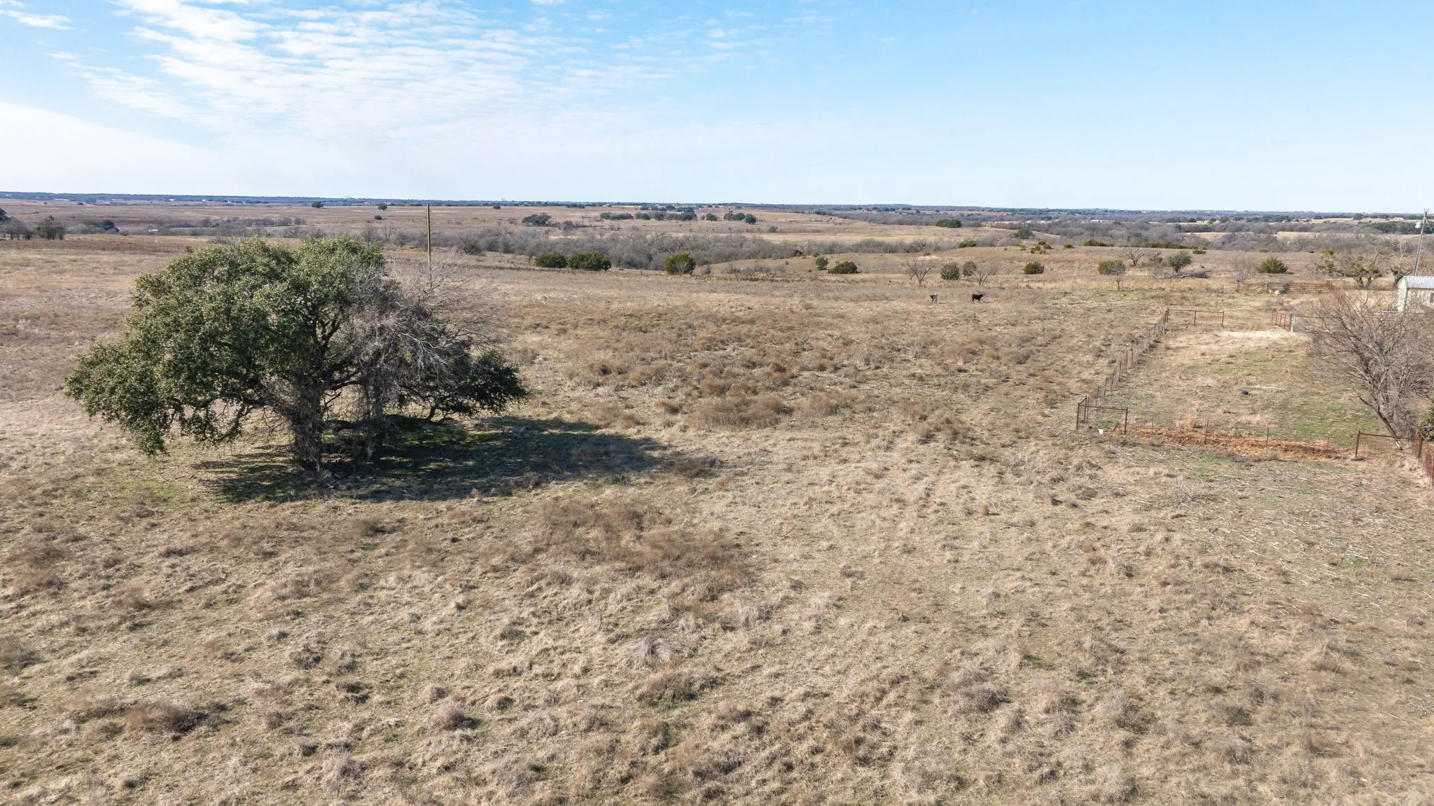 Farm For Sale in Erath County , 10184 S US Highway 281 A, Stephenville, Texas 76401, 3 Bedrooms, 3 Bathrooms, 4 Garage spaces, 2,396 Sqft, built in 1981, Price $2,950,000, mls#21269546, Real Estate Agent in Stephenville, Homes For Sale in Erath county, Homes For Sale in Stephenville, Realtor in Stephenville Texas, Real Estate Brokerage Independent Realty Texas, Luminita Cordes Realtor