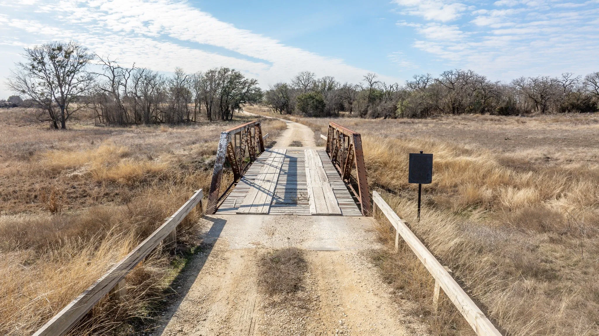 Farm For Sale in Erath County , 10184 S US Highway 281 A, Stephenville, Texas 76401, 3 Bedrooms, 3 Bathrooms, 4 Garage spaces, 2,396 Sqft, built in 1981, Price $2,950,000, mls#21269546, Real Estate Agent in Stephenville, Homes For Sale in Erath county, Homes For Sale in Stephenville, Realtor in Stephenville Texas, Real Estate Brokerage Independent Realty Texas, Luminita Cordes Realtor