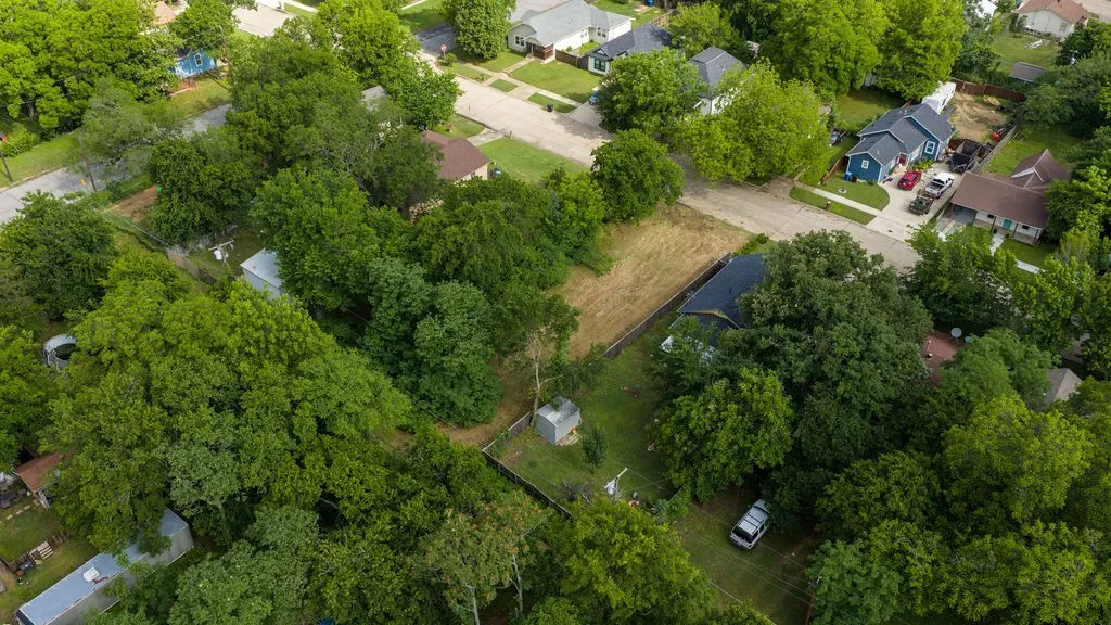 Unimproved Land For Sale in Grayson County , 820 W Day Street, Denison, Texas 75020, 0, 0, Garage spaces, 0 Sqft, built in 0, Price $42,000, mls#21270225, Real Estate Agent in Denison, Homes For Sale in Grayson county, Homes For Sale in Denison, Realtor in Denison Texas, Real Estate Brokerage Independent Realty Texas, Luminita Cordes Realtor