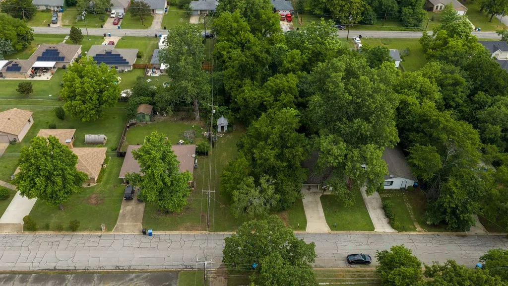 Unimproved Land For Sale in Grayson County , 911 Thatcher Street, Denison, Texas 75020, 0, 0, Garage spaces, 0 Sqft, built in 0, Price $42,000, mls#21270236, Real Estate Agent in Denison, Homes For Sale in Grayson county, Homes For Sale in Denison, Realtor in Denison Texas, Real Estate Brokerage Independent Realty Texas, Luminita Cordes Realtor