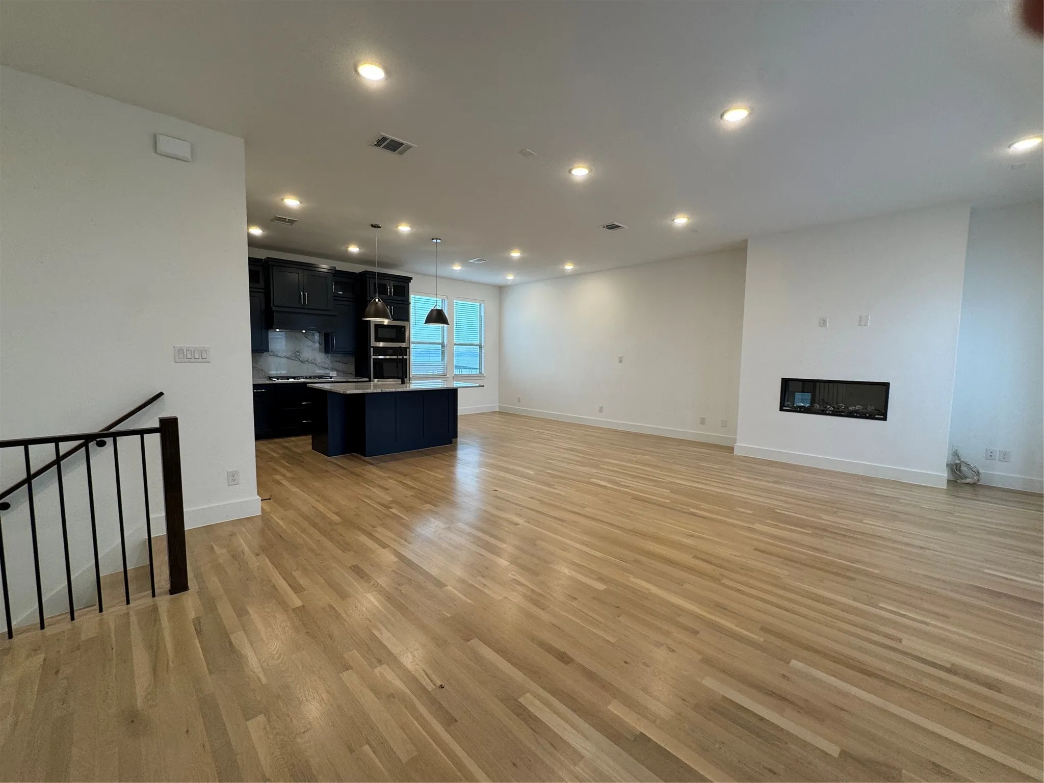 Single Family Residence For Rent in Rockwall County , 1221 Mark Place, Rowlett, Texas 75088, 3 Bedrooms, 4 Bathrooms, 2 Garage spaces, 2,190 Sqft, built in 2024, Price $3,400, mls#21266198, Real Estate Agent in Rowlett, Homes For Rent in Rockwall county, Homes For Rent in Rowlett, Realtor in Rowlett Texas, Real Estate Brokerage Independent Realty Texas, Luminita Cordes Realtor