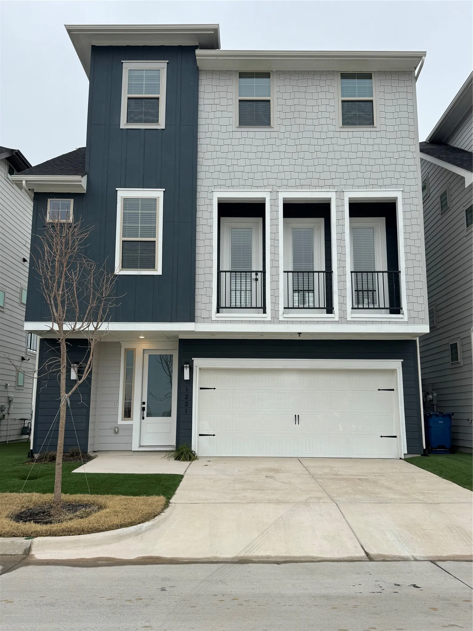 Single Family Residence For Rent in Rockwall County , 1221 Mark Place, Rowlett, Texas 75088, 3 Bedrooms, 4 Bathrooms, 2 Garage spaces, 2,190 Sqft, built in 2024, Price $3,400, mls#21266198, Real Estate Agent in Rowlett, Homes For Rent in Rockwall county, Homes For Rent in Rowlett, Realtor in Rowlett Texas, Real Estate Brokerage Independent Realty Texas, Luminita Cordes Realtor