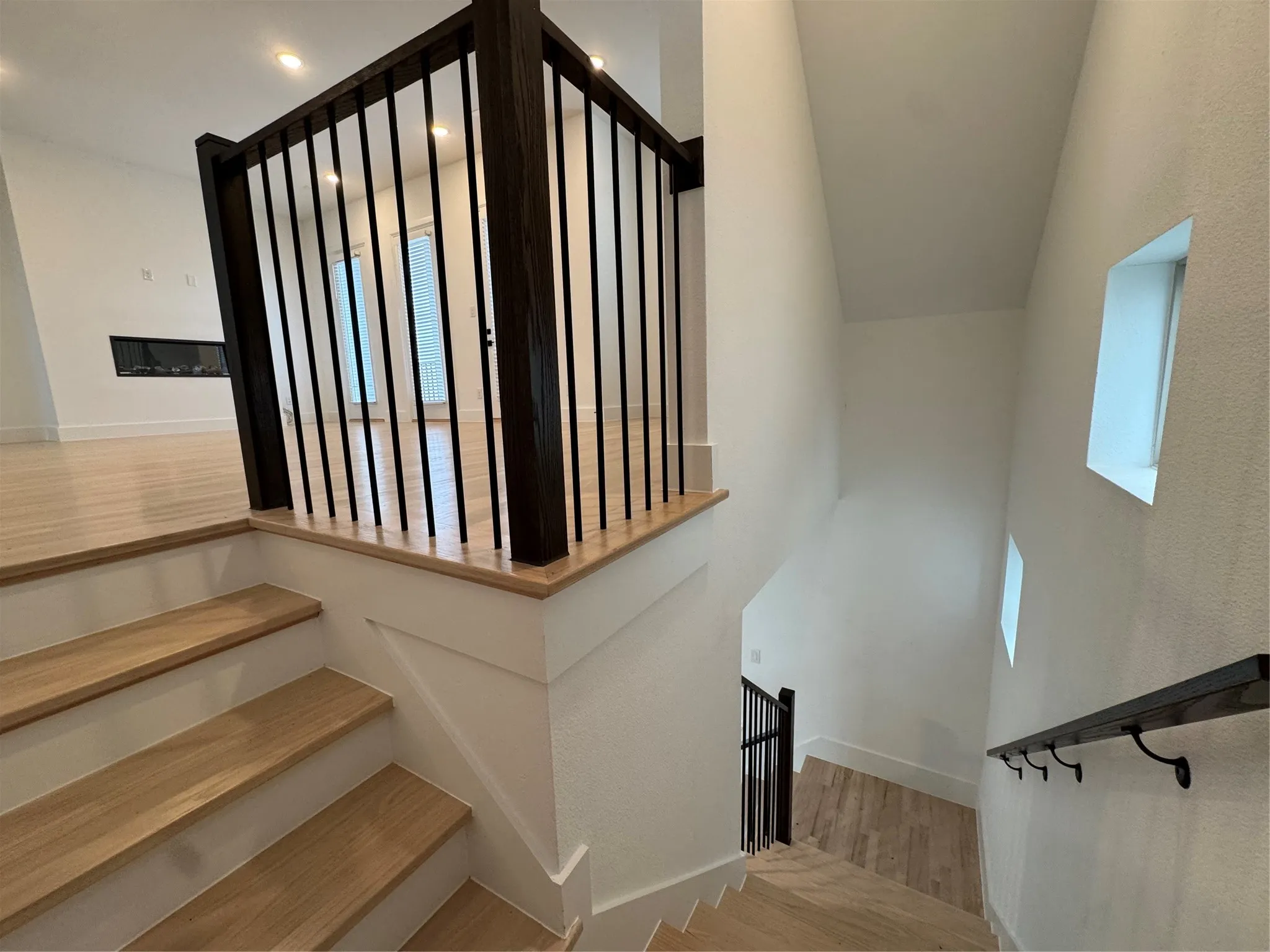 Single Family Residence For Rent in Rockwall County , 1221 Mark Place, Rowlett, Texas 75088, 3 Bedrooms, 4 Bathrooms, 2 Garage spaces, 2,190 Sqft, built in 2024, Price $3,400, mls#21266198, Real Estate Agent in Rowlett, Homes For Rent in Rockwall county, Homes For Rent in Rowlett, Realtor in Rowlett Texas, Real Estate Brokerage Independent Realty Texas, Luminita Cordes Realtor