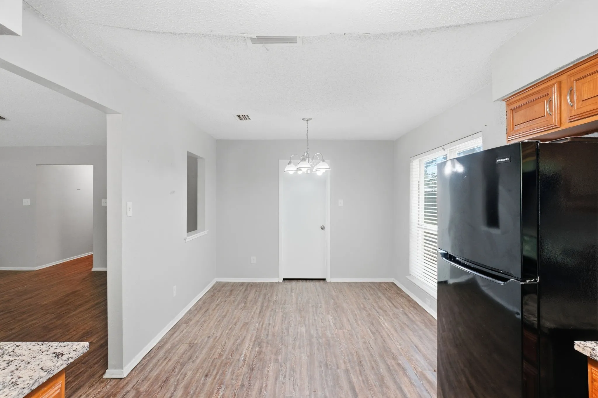 Single Family Residence For Sale in Dallas County , 1137 Meadow Creek Court, Lancaster, Texas 75146, 3 Bedroom, 2 Bathroom, 2 Garage spaces, 1,597 Sqft, built in 1979, mls#21268043, Real Estate Agent in Lancaster, Homes For Sale in Dallas county, Homes For Sale in Lancaster, Realtor in Lancaster Texas, Real Estate Brokerage Independent Realty Texas, Luminita Cordes Realtor