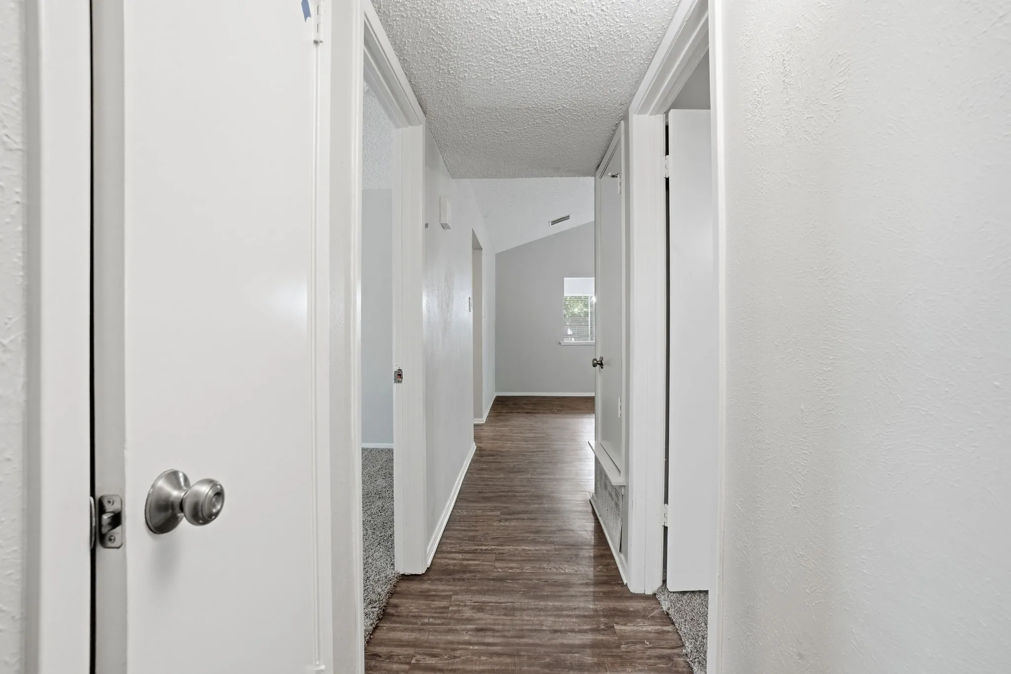 Single Family Residence For Sale in Dallas County , 1137 Meadow Creek Court, Lancaster, Texas 75146, 3 Bedroom, 2 Bathroom, 2 Garage spaces, 1,597 Sqft, built in 1979, mls#21268043, Real Estate Agent in Lancaster, Homes For Sale in Dallas county, Homes For Sale in Lancaster, Realtor in Lancaster Texas, Real Estate Brokerage Independent Realty Texas, Luminita Cordes Realtor