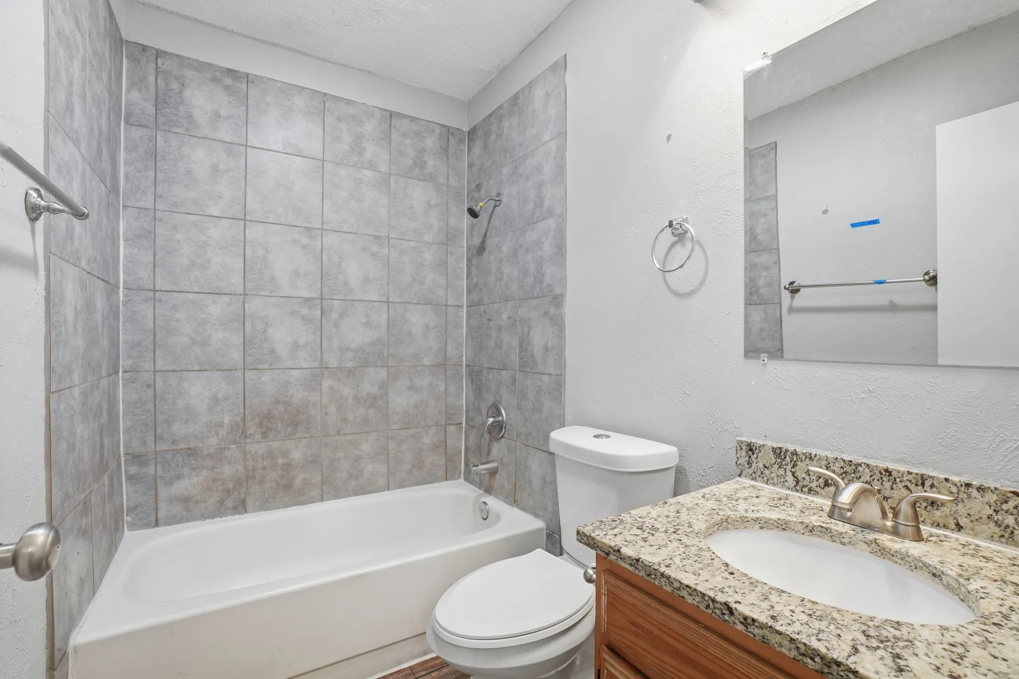 Single Family Residence For Sale in Dallas County , 1137 Meadow Creek Court, Lancaster, Texas 75146, 3 Bedroom, 2 Bathroom, 2 Garage spaces, 1,597 Sqft, built in 1979, mls#21268043, Real Estate Agent in Lancaster, Homes For Sale in Dallas county, Homes For Sale in Lancaster, Realtor in Lancaster Texas, Real Estate Brokerage Independent Realty Texas, Luminita Cordes Realtor