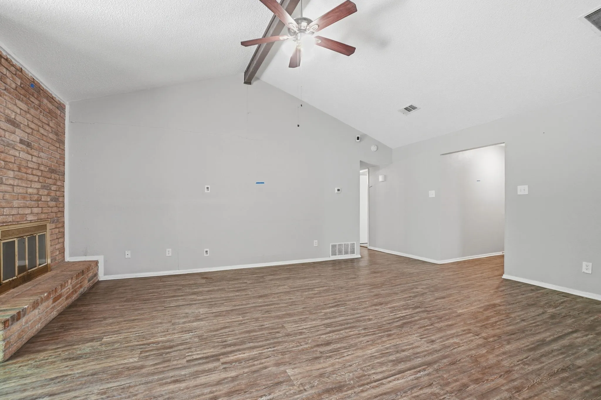 Single Family Residence For Sale in Dallas County , 1137 Meadow Creek Court, Lancaster, Texas 75146, 3 Bedroom, 2 Bathroom, 2 Garage spaces, 1,597 Sqft, built in 1979, mls#21268043, Real Estate Agent in Lancaster, Homes For Sale in Dallas county, Homes For Sale in Lancaster, Realtor in Lancaster Texas, Real Estate Brokerage Independent Realty Texas, Luminita Cordes Realtor