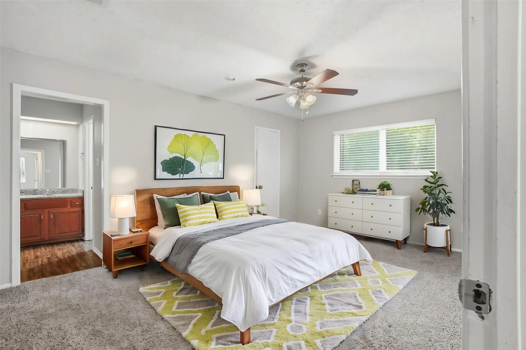 Single Family Residence For Sale in Dallas County , 1137 Meadow Creek Court, Lancaster, Texas 75146, 3 Bedroom, 2 Bathroom, 2 Garage spaces, 1,597 Sqft, built in 1979, mls#21268043, Real Estate Agent in Lancaster, Homes For Sale in Dallas county, Homes For Sale in Lancaster, Realtor in Lancaster Texas, Real Estate Brokerage Independent Realty Texas, Luminita Cordes Realtor