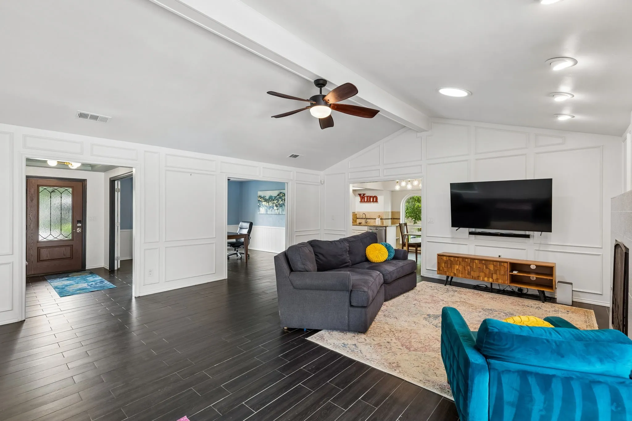 Single Family Residence For Sale in Collin County , 3409 Appalachian Way, Plano, Texas 75075, 4 Bedrooms, 3 Bathrooms, 2 Garage spaces, 2,401 Sqft, built in 1977, Price $549,000, mls#21269511, Real Estate Agent in Plano, Homes For Sale in Collin county, Homes For Sale in Plano, Realtor in Plano Texas, Real Estate Brokerage Independent Realty Texas, Luminita Cordes Realtor