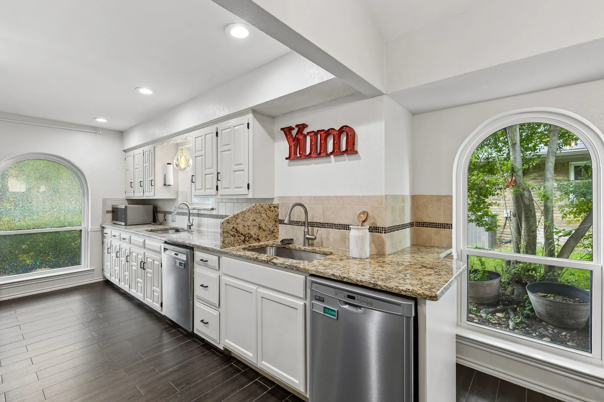 Single Family Residence For Sale in Collin County , 3409 Appalachian Way, Plano, Texas 75075, 4 Bedrooms, 3 Bathrooms, 2 Garage spaces, 2,401 Sqft, built in 1977, Price $549,000, mls#21269511, Real Estate Agent in Plano, Homes For Sale in Collin county, Homes For Sale in Plano, Realtor in Plano Texas, Real Estate Brokerage Independent Realty Texas, Luminita Cordes Realtor