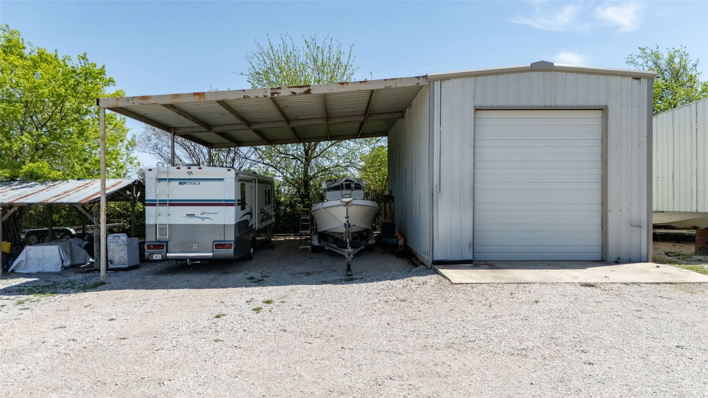 Manufactured Home For Sale in Denton County , 14260 Warbler Lane, Haslet, Texas 76052, 3 Bedrooms, 2 Bathrooms, 2 Garage spaces, 1,200 Sqft, built in 1989, Price $650,000, mls#21270266, Real Estate Agent in Haslet, Homes For Sale in Denton county, Homes For Sale in Haslet, Realtor in Haslet Texas, Real Estate Brokerage Independent Realty Texas, Luminita Cordes Realtor