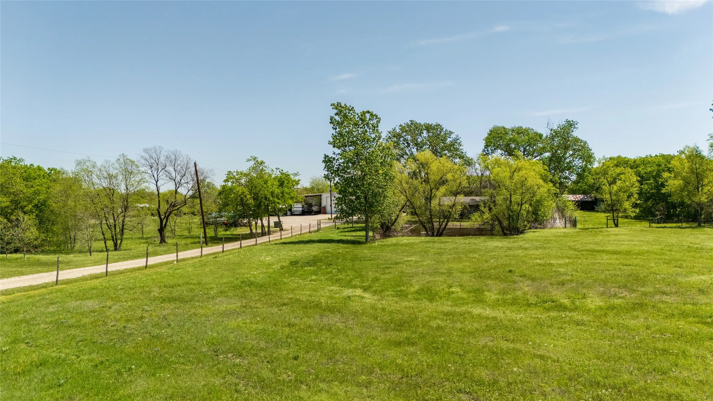 Manufactured Home For Sale in Denton County , 14260 Warbler Lane, Haslet, Texas 76052, 3 Bedrooms, 2 Bathrooms, 2 Garage spaces, 1,200 Sqft, built in 1989, Price $650,000, mls#21270266, Real Estate Agent in Haslet, Homes For Sale in Denton county, Homes For Sale in Haslet, Realtor in Haslet Texas, Real Estate Brokerage Independent Realty Texas, Luminita Cordes Realtor