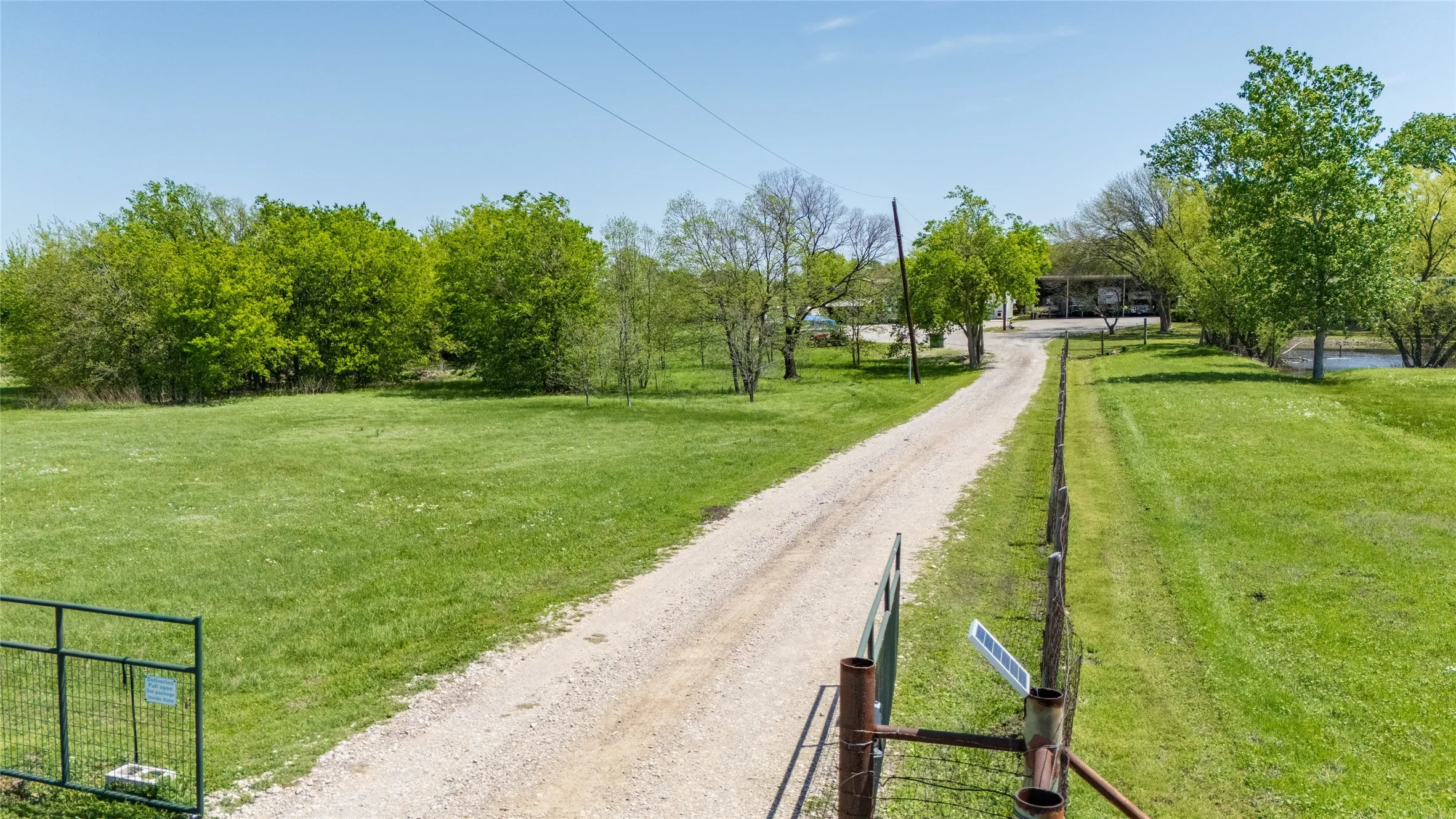 Manufactured Home For Sale in Denton County , 14260 Warbler Lane, Haslet, Texas 76052, 3 Bedrooms, 2 Bathrooms, 2 Garage spaces, 1,200 Sqft, built in 1989, Price $650,000, mls#21270266, Real Estate Agent in Haslet, Homes For Sale in Denton county, Homes For Sale in Haslet, Realtor in Haslet Texas, Real Estate Brokerage Independent Realty Texas, Luminita Cordes Realtor