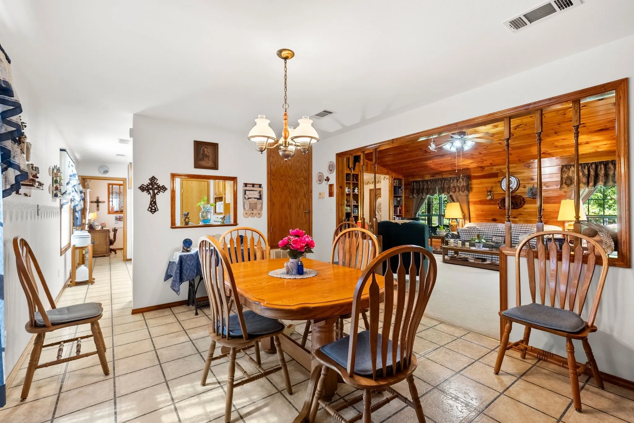Single Family Residence For Sale in Rains County , 145 Rs County Road 3445, Emory, Texas 75440, 2 Bedrooms, 2 Bathrooms, 2 Garage spaces, 1,800 Sqft, built in 2004, Price $299,000, mls#21270106, Real Estate Agent in Emory, Homes For Sale in Rains county, Homes For Sale in Emory, Realtor in Emory Texas, Real Estate Brokerage Independent Realty Texas, Luminita Cordes Realtor