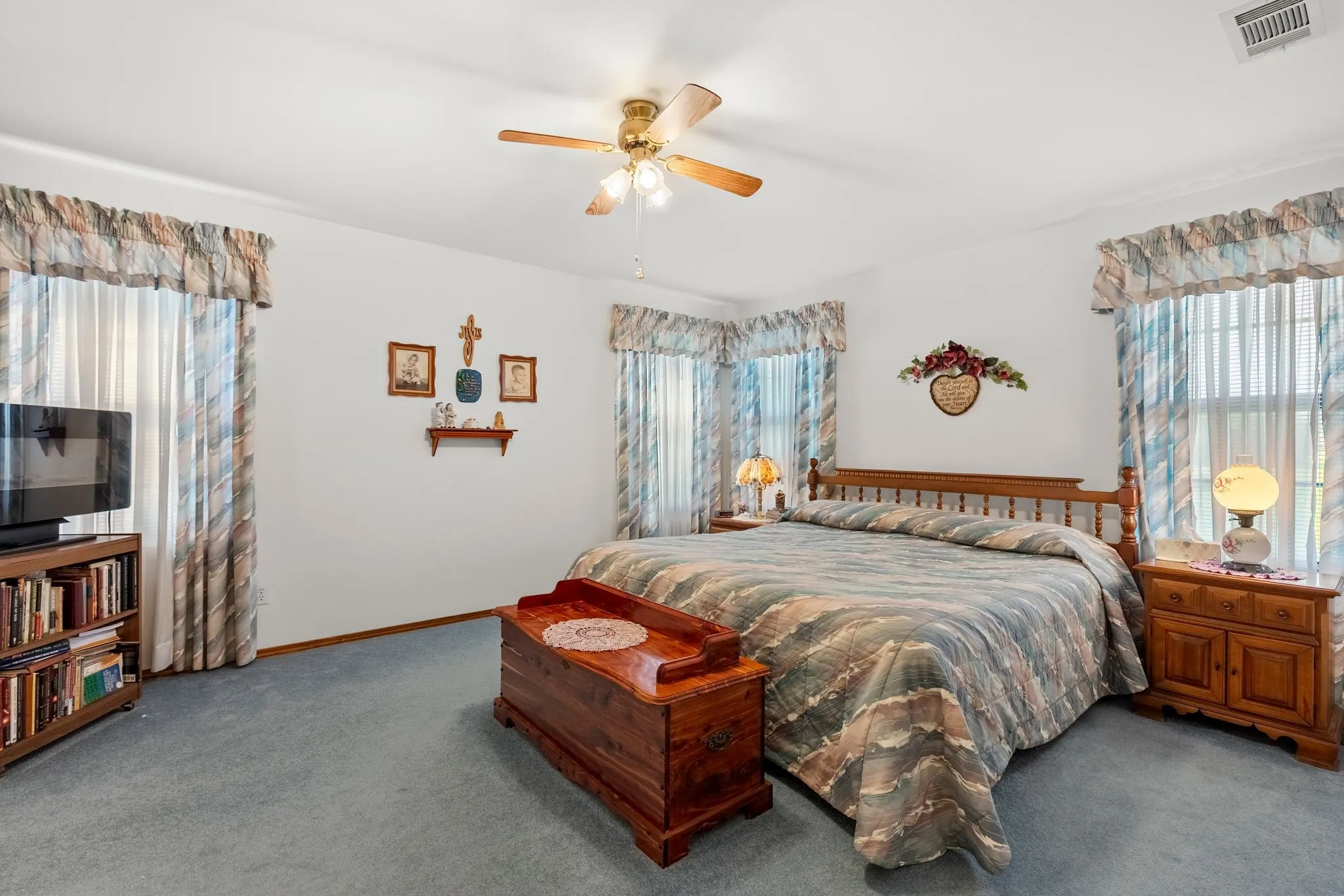 Single Family Residence For Sale in Rains County , 145 Rs County Road 3445, Emory, Texas 75440, 2 Bedrooms, 2 Bathrooms, 2 Garage spaces, 1,800 Sqft, built in 2004, Price $299,000, mls#21270106, Real Estate Agent in Emory, Homes For Sale in Rains county, Homes For Sale in Emory, Realtor in Emory Texas, Real Estate Brokerage Independent Realty Texas, Luminita Cordes Realtor
