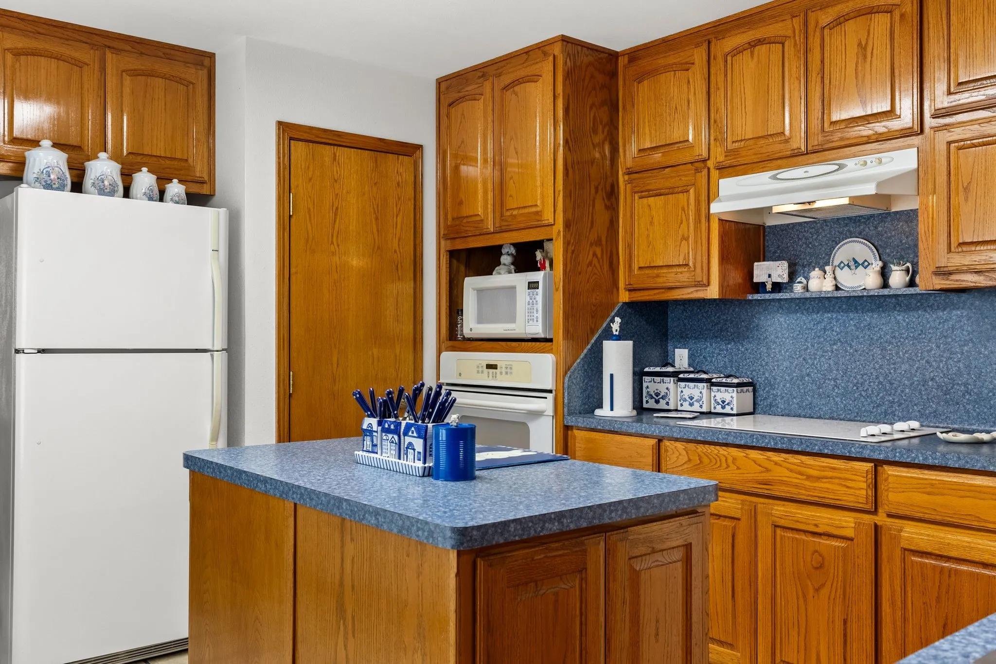 Single Family Residence For Sale in Rains County , 145 Rs County Road 3445, Emory, Texas 75440, 2 Bedrooms, 2 Bathrooms, 2 Garage spaces, 1,800 Sqft, built in 2004, Price $299,000, mls#21270106, Real Estate Agent in Emory, Homes For Sale in Rains county, Homes For Sale in Emory, Realtor in Emory Texas, Real Estate Brokerage Independent Realty Texas, Luminita Cordes Realtor
