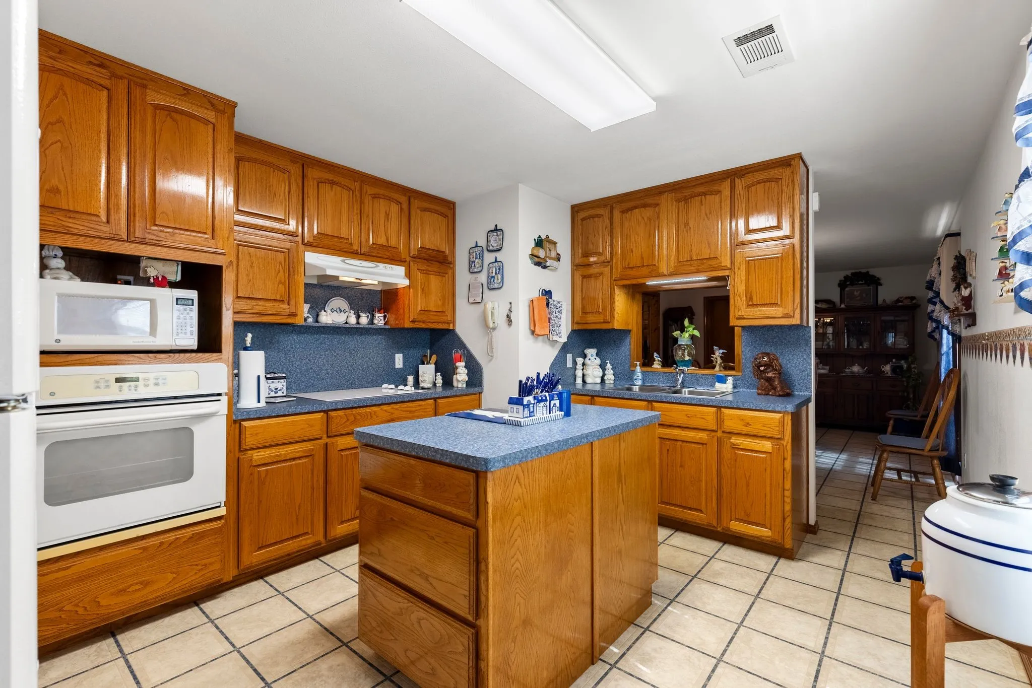 Single Family Residence For Sale in Rains County , 145 Rs County Road 3445, Emory, Texas 75440, 2 Bedrooms, 2 Bathrooms, 2 Garage spaces, 1,800 Sqft, built in 2004, Price $299,000, mls#21270106, Real Estate Agent in Emory, Homes For Sale in Rains county, Homes For Sale in Emory, Realtor in Emory Texas, Real Estate Brokerage Independent Realty Texas, Luminita Cordes Realtor