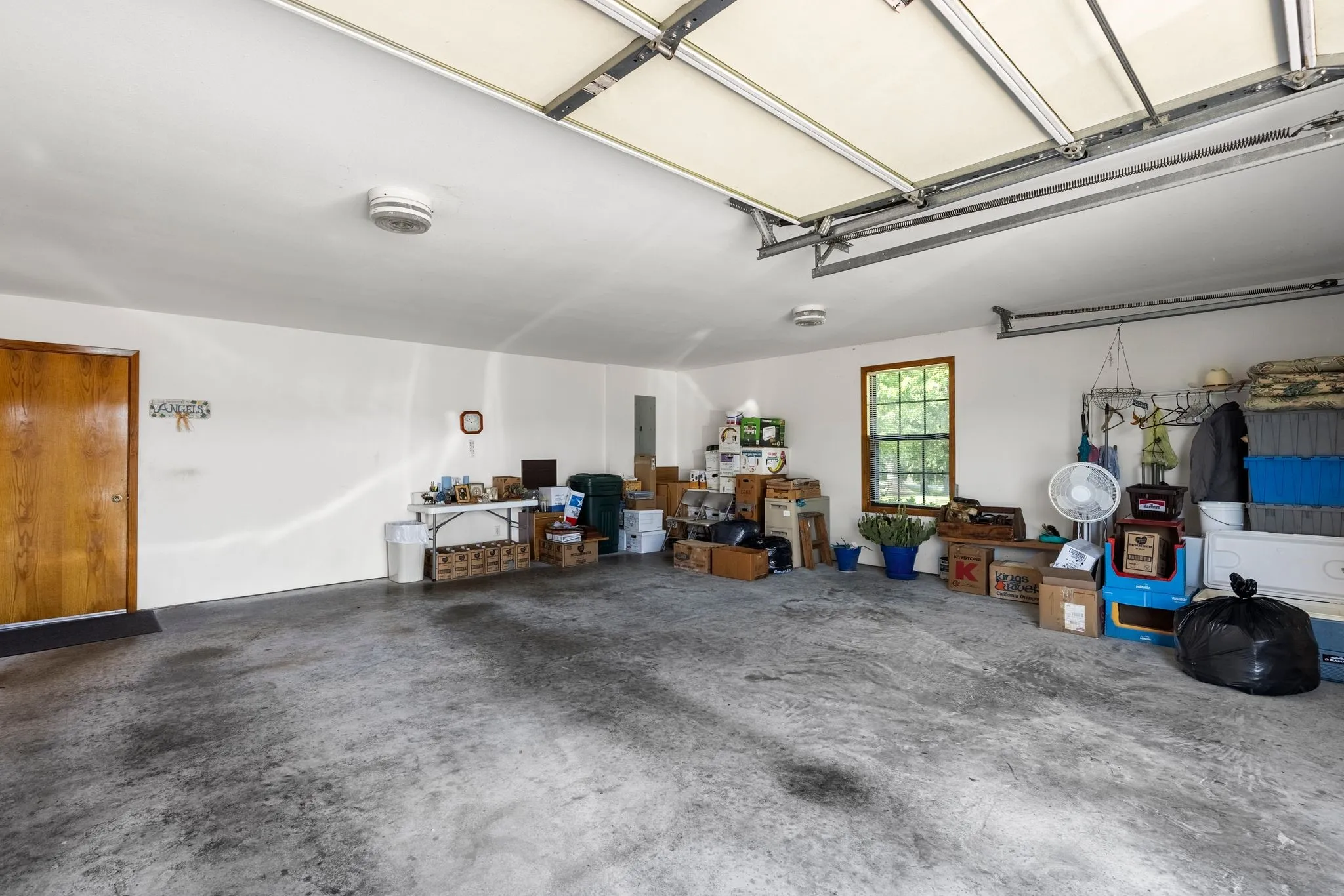 Single Family Residence For Sale in Rains County , 145 Rs County Road 3445, Emory, Texas 75440, 2 Bedrooms, 2 Bathrooms, 2 Garage spaces, 1,800 Sqft, built in 2004, Price $299,000, mls#21270106, Real Estate Agent in Emory, Homes For Sale in Rains county, Homes For Sale in Emory, Realtor in Emory Texas, Real Estate Brokerage Independent Realty Texas, Luminita Cordes Realtor