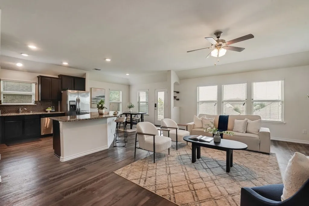 Single Family Residence For Sale in Denton County , 3508 Rio Grande Road, Little Elm, Texas 75068, 3 Bedroom, 2 Bathroom, 2 Garage spaces, 1,689 Sqft, built in 2018, mls#21270292, Real Estate Agent in Little Elm, Homes For Sale in Denton county, Homes For Sale in Little Elm, Realtor in Little Elm Texas, Real Estate Brokerage Independent Realty Texas, Luminita Cordes Realtor