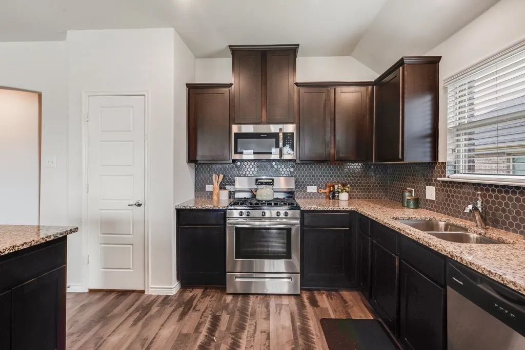 Single Family Residence For Sale in Denton County , 3508 Rio Grande Road, Little Elm, Texas 75068, 3 Bedroom, 2 Bathroom, 2 Garage spaces, 1,689 Sqft, built in 2018, mls#21270292, Real Estate Agent in Little Elm, Homes For Sale in Denton county, Homes For Sale in Little Elm, Realtor in Little Elm Texas, Real Estate Brokerage Independent Realty Texas, Luminita Cordes Realtor