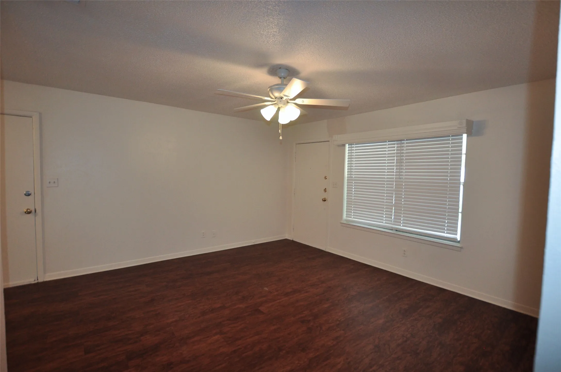 Single Family Residence For Sale in Parker County , 507 N Merrimac Street, Weatherford, Texas 76086, 3 Bedrooms, 1 Bathroom, 1 Garage spaces, 1,008 Sqft, built in 0, Price $229,000, mls#21268169, Real Estate Agent in Weatherford, Homes For Sale in Parker county, Homes For Sale in Weatherford, Realtor in Weatherford Texas, Real Estate Brokerage Independent Realty Texas, Luminita Cordes Realtor