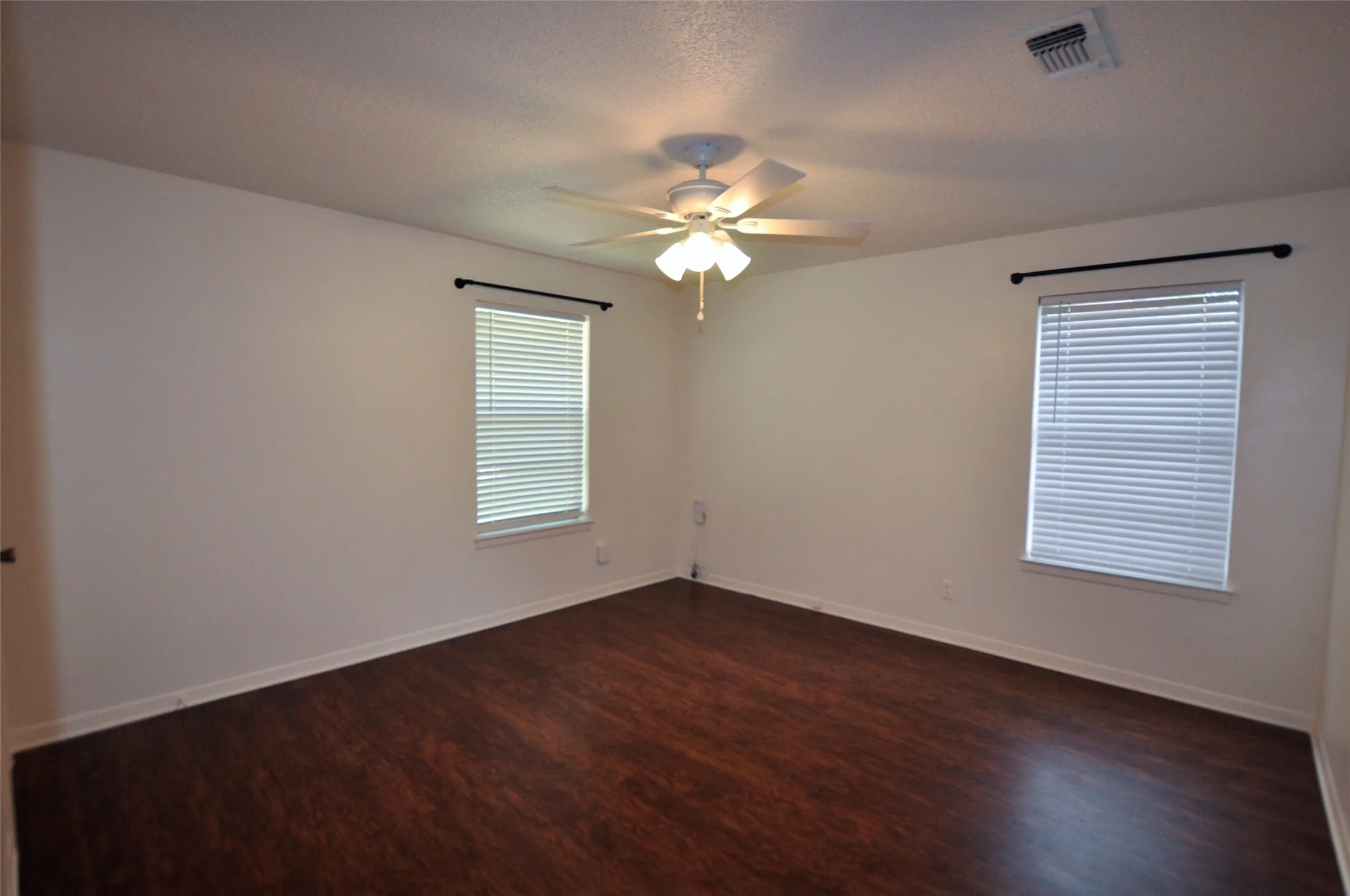 Single Family Residence For Sale in Parker County , 507 N Merrimac Street, Weatherford, Texas 76086, 3 Bedrooms, 1 Bathroom, 1 Garage spaces, 1,008 Sqft, built in 0, Price $229,000, mls#21268169, Real Estate Agent in Weatherford, Homes For Sale in Parker county, Homes For Sale in Weatherford, Realtor in Weatherford Texas, Real Estate Brokerage Independent Realty Texas, Luminita Cordes Realtor