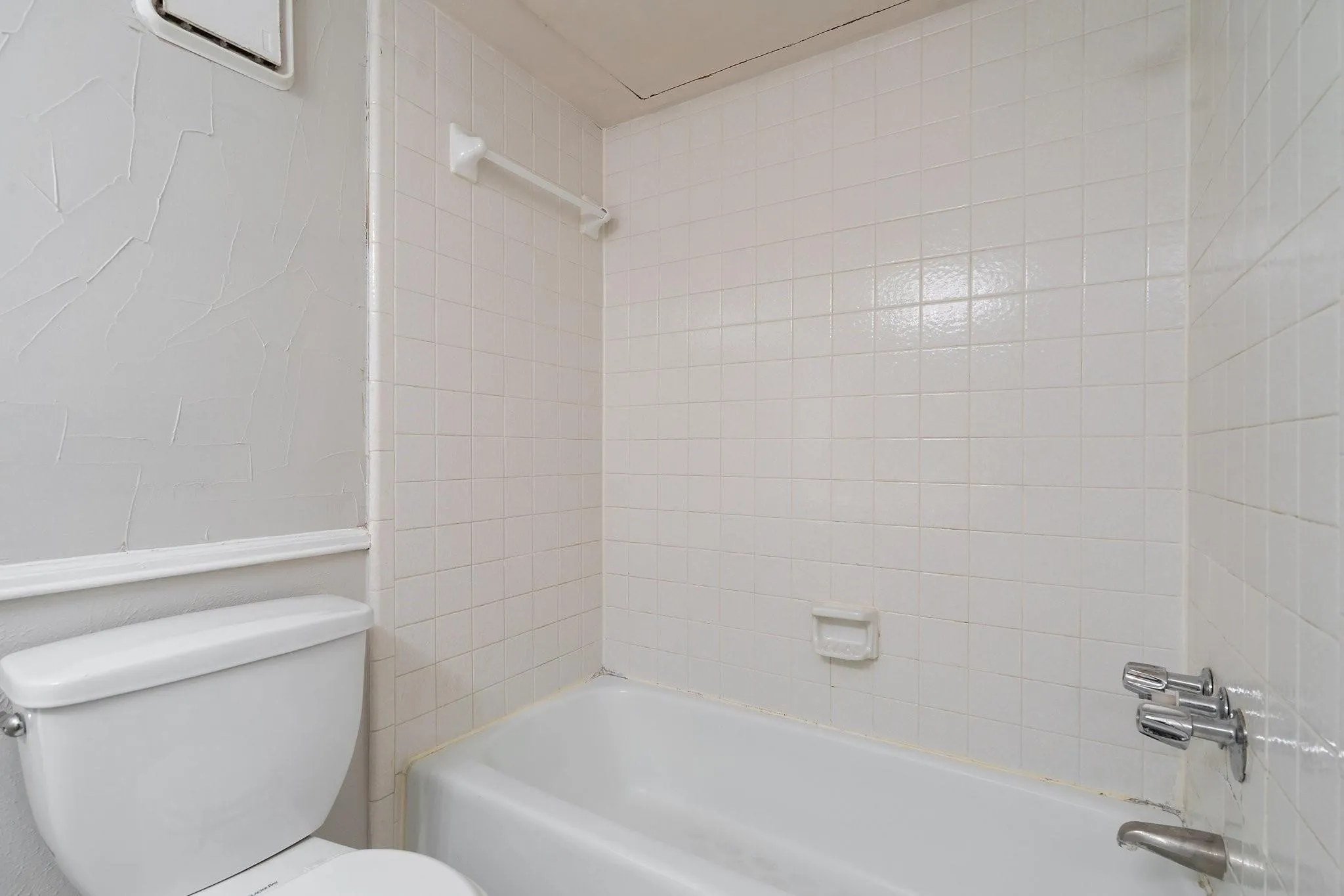 For Sale in Dallas County , 4543 N O Connor Road 1247, Irving, Texas 75062, 2 Bedroom, 3 Bathroom, Garage spaces, 0 Sqft, built in 1982, mls#21260111, Real Estate Agent in Irving, Homes For Sale in Dallas county, Homes For Sale in Irving, Realtor in Irving Texas, Real Estate Brokerage Independent Realty Texas, Luminita Cordes Realtor