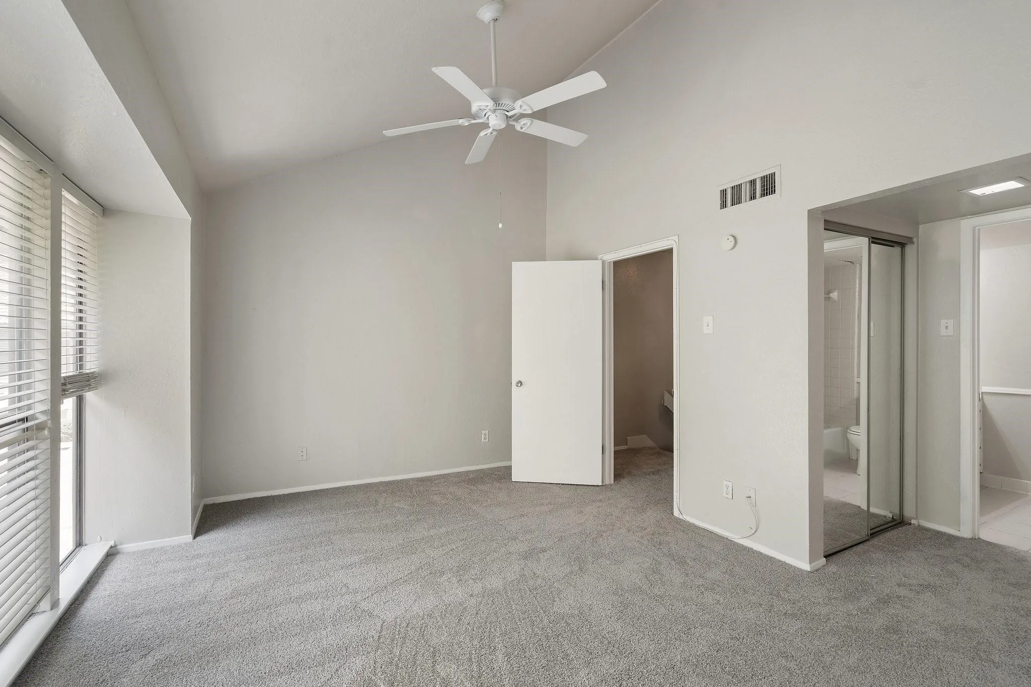 For Sale in Dallas County , 4543 N O Connor Road 1247, Irving, Texas 75062, 2 Bedroom, 3 Bathroom, Garage spaces, 0 Sqft, built in 1982, mls#21260111, Real Estate Agent in Irving, Homes For Sale in Dallas county, Homes For Sale in Irving, Realtor in Irving Texas, Real Estate Brokerage Independent Realty Texas, Luminita Cordes Realtor