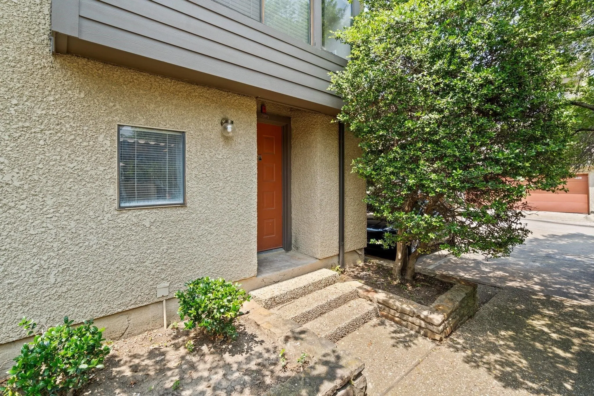 For Sale in Dallas County , 4543 N O Connor Road 1247, Irving, Texas 75062, 2 Bedroom, 3 Bathroom, Garage spaces, 0 Sqft, built in 1982, mls#21260111, Real Estate Agent in Irving, Homes For Sale in Dallas county, Homes For Sale in Irving, Realtor in Irving Texas, Real Estate Brokerage Independent Realty Texas, Luminita Cordes Realtor