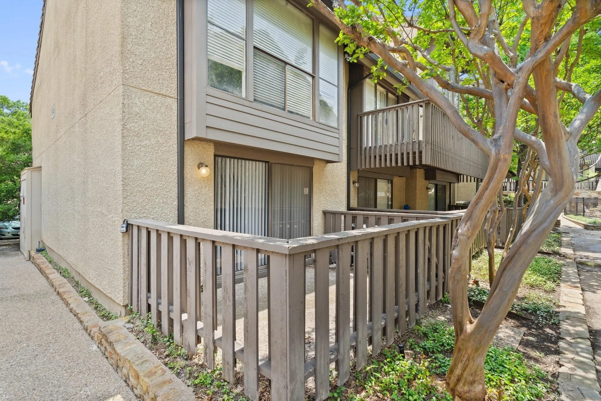 For Sale in Dallas County , 4543 N O Connor Road 1247, Irving, Texas 75062, 2 Bedroom, 3 Bathroom, Garage spaces, 0 Sqft, built in 1982, mls#21260111, Real Estate Agent in Irving, Homes For Sale in Dallas county, Homes For Sale in Irving, Realtor in Irving Texas, Real Estate Brokerage Independent Realty Texas, Luminita Cordes Realtor