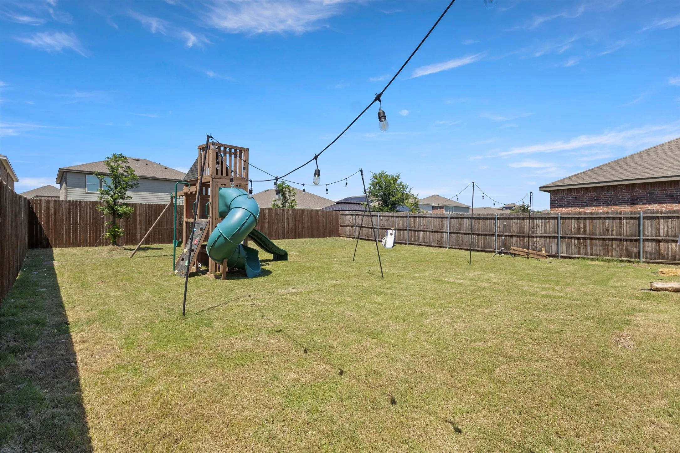 Single Family Residence For Sale in Tarrant County , 1508 Ancer Way, Fort Worth, Texas 76052, 4 Bedroom, 3 Bathroom, 2 Garage spaces, 2,129 Sqft, built in 2022, mls#21269976, Real Estate Agent in Fort Worth, Homes For Sale in Tarrant county, Homes For Sale in Fort Worth, Realtor in Fort Worth Texas, Real Estate Brokerage Independent Realty Texas, Luminita Cordes Realtor