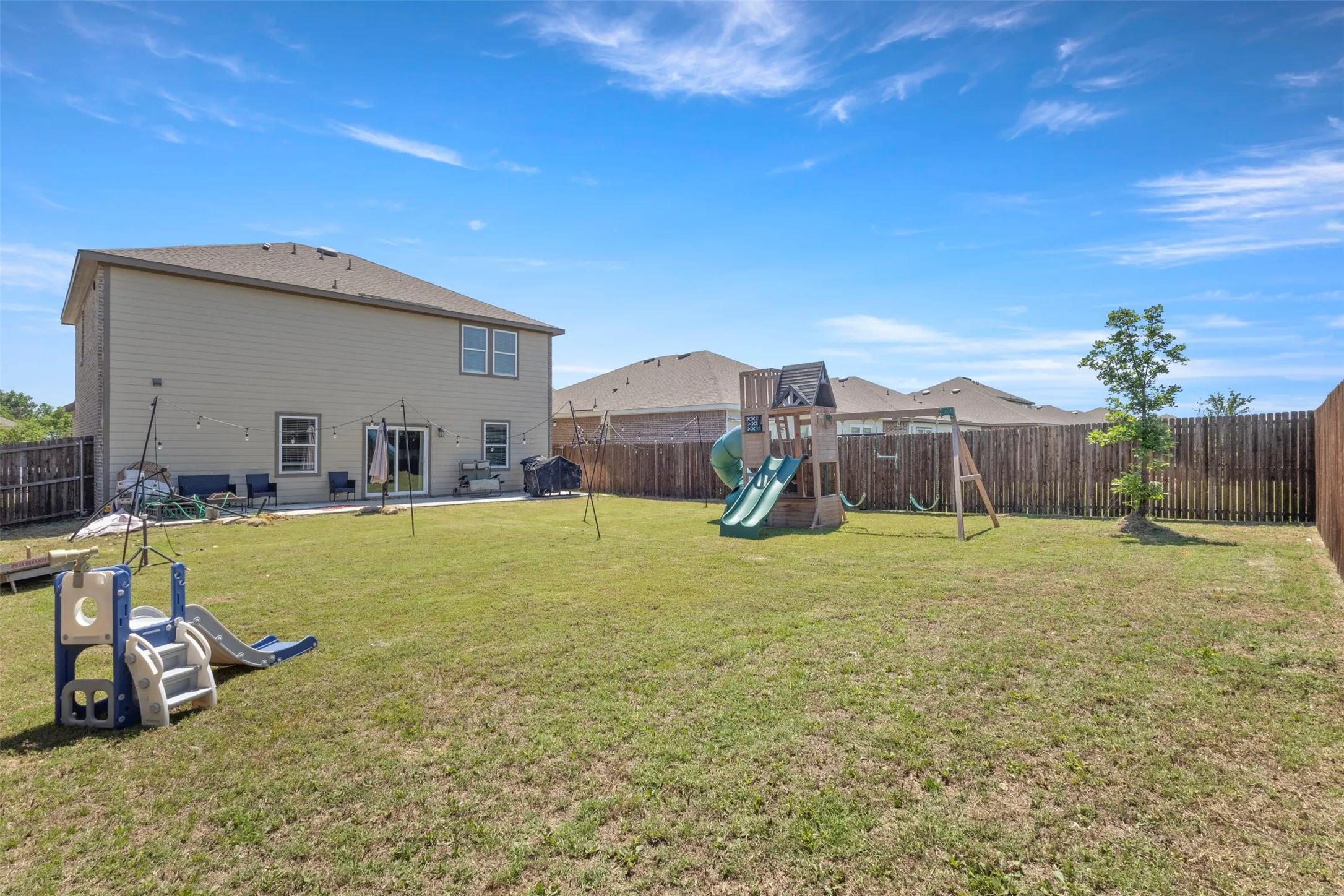 Single Family Residence For Sale in Tarrant County , 1508 Ancer Way, Fort Worth, Texas 76052, 4 Bedroom, 3 Bathroom, 2 Garage spaces, 2,129 Sqft, built in 2022, mls#21269976, Real Estate Agent in Fort Worth, Homes For Sale in Tarrant county, Homes For Sale in Fort Worth, Realtor in Fort Worth Texas, Real Estate Brokerage Independent Realty Texas, Luminita Cordes Realtor