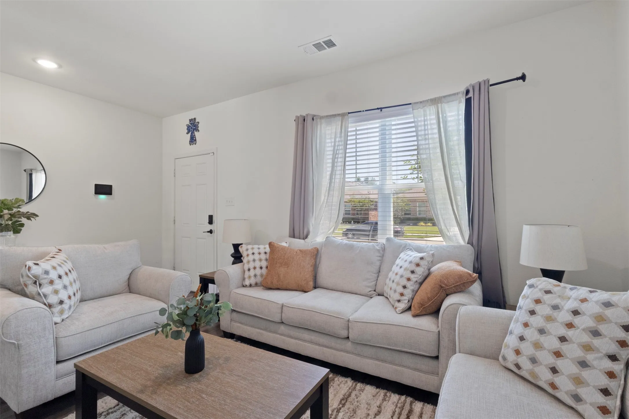 Single Family Residence For Sale in Tarrant County , 1508 Ancer Way, Fort Worth, Texas 76052, 4 Bedroom, 3 Bathroom, 2 Garage spaces, 2,129 Sqft, built in 2022, mls#21269976, Real Estate Agent in Fort Worth, Homes For Sale in Tarrant county, Homes For Sale in Fort Worth, Realtor in Fort Worth Texas, Real Estate Brokerage Independent Realty Texas, Luminita Cordes Realtor