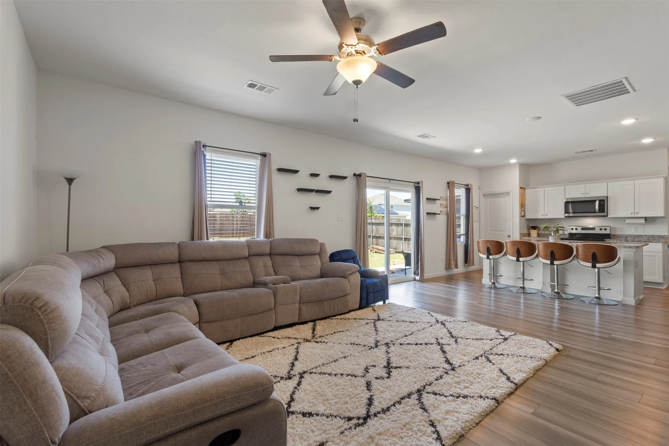 Single Family Residence For Sale in Tarrant County , 1508 Ancer Way, Fort Worth, Texas 76052, 4 Bedroom, 3 Bathroom, 2 Garage spaces, 2,129 Sqft, built in 2022, mls#21269976, Real Estate Agent in Fort Worth, Homes For Sale in Tarrant county, Homes For Sale in Fort Worth, Realtor in Fort Worth Texas, Real Estate Brokerage Independent Realty Texas, Luminita Cordes Realtor