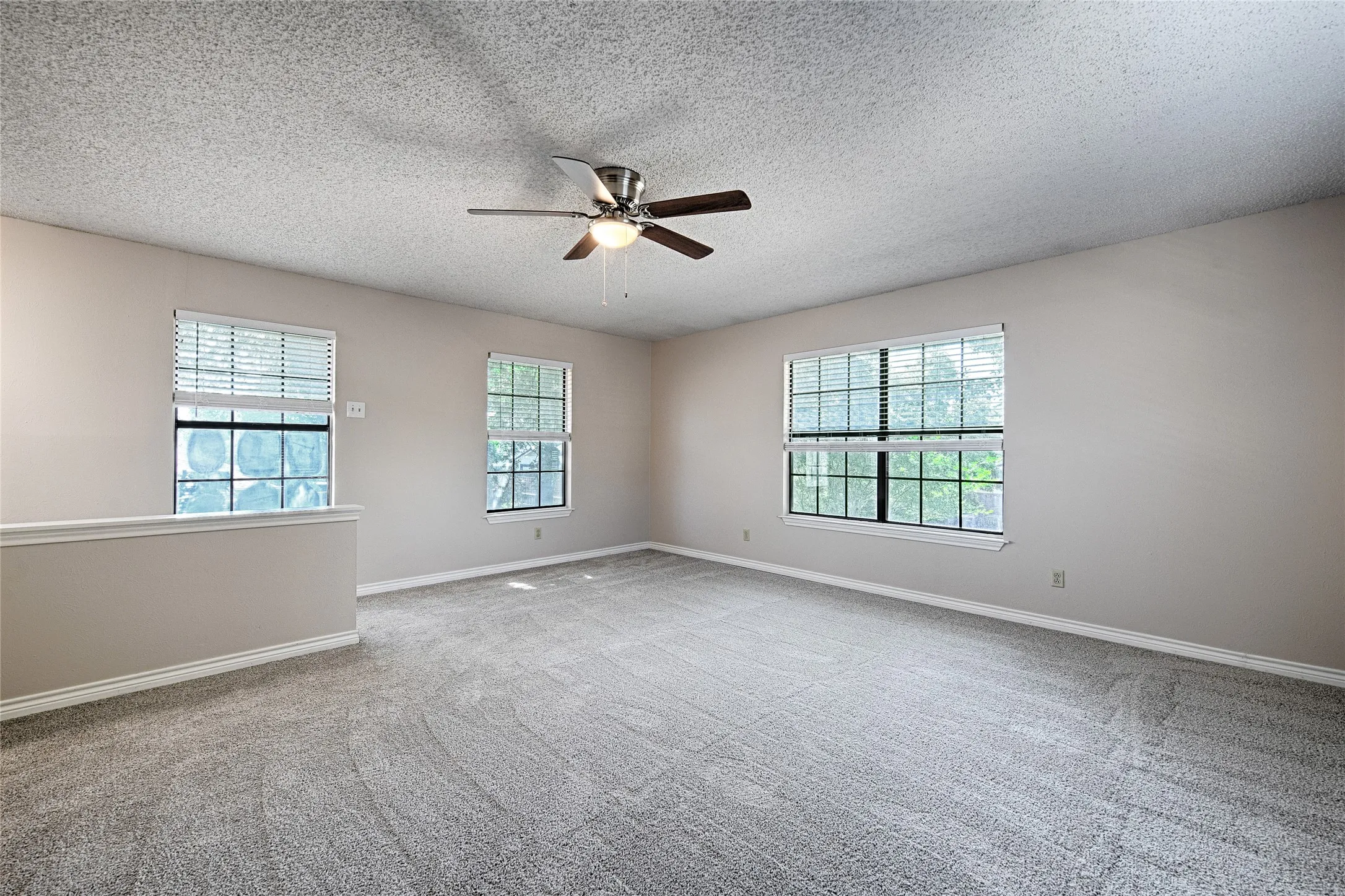 Single Family Residence For Sale in Dallas County , 614 Brookfield Drive, Garland, Texas 75040, 4 Bedroom, 3 Bathroom, 2 Garage spaces, 2,188 Sqft, built in 1974, mls#21269037, Real Estate Agent in Garland, Homes For Sale in Dallas county, Homes For Sale in Garland, Realtor in Garland Texas, Real Estate Brokerage Independent Realty Texas, Luminita Cordes Realtor