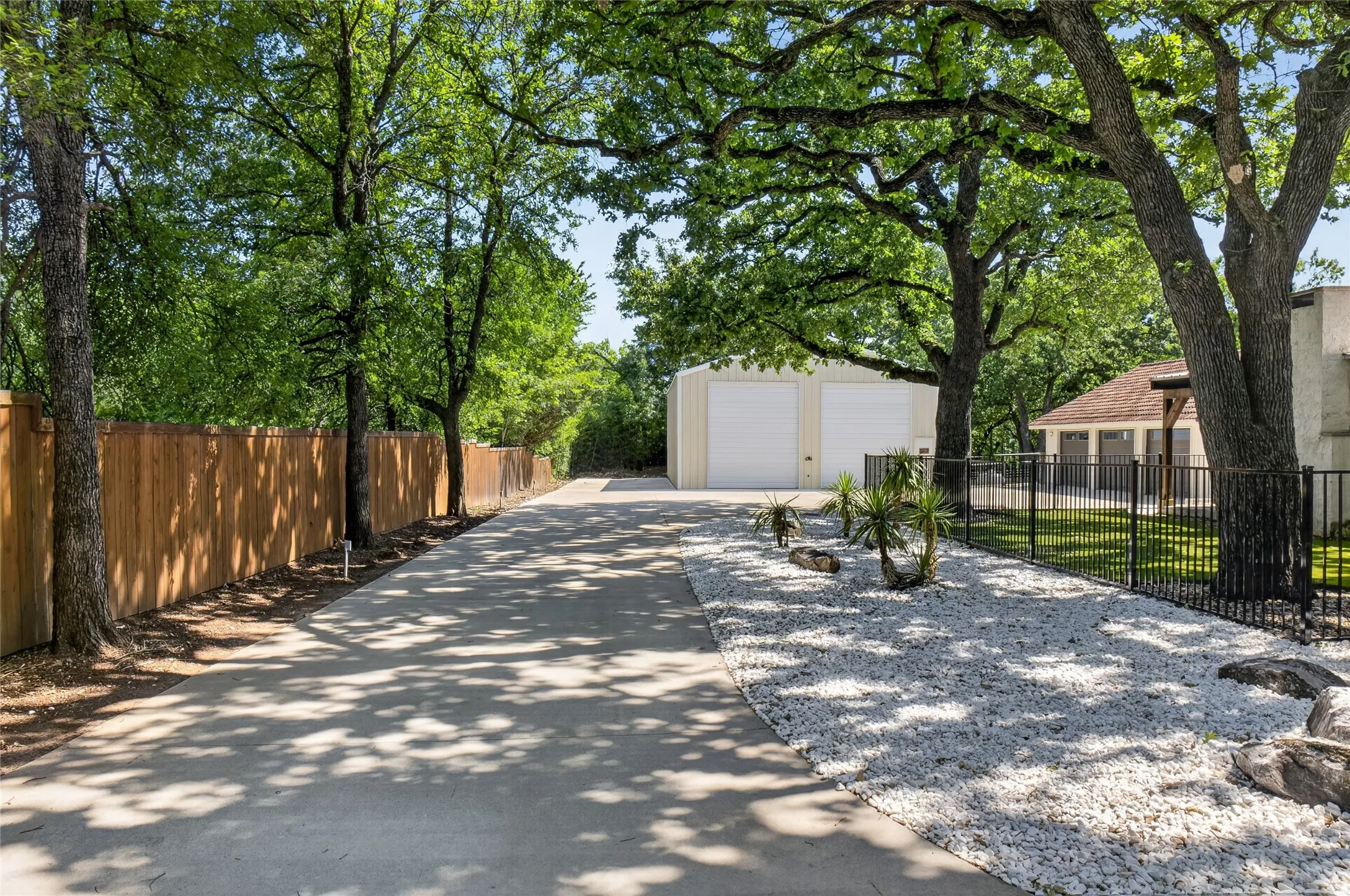 Driveway to garage and huge workshop