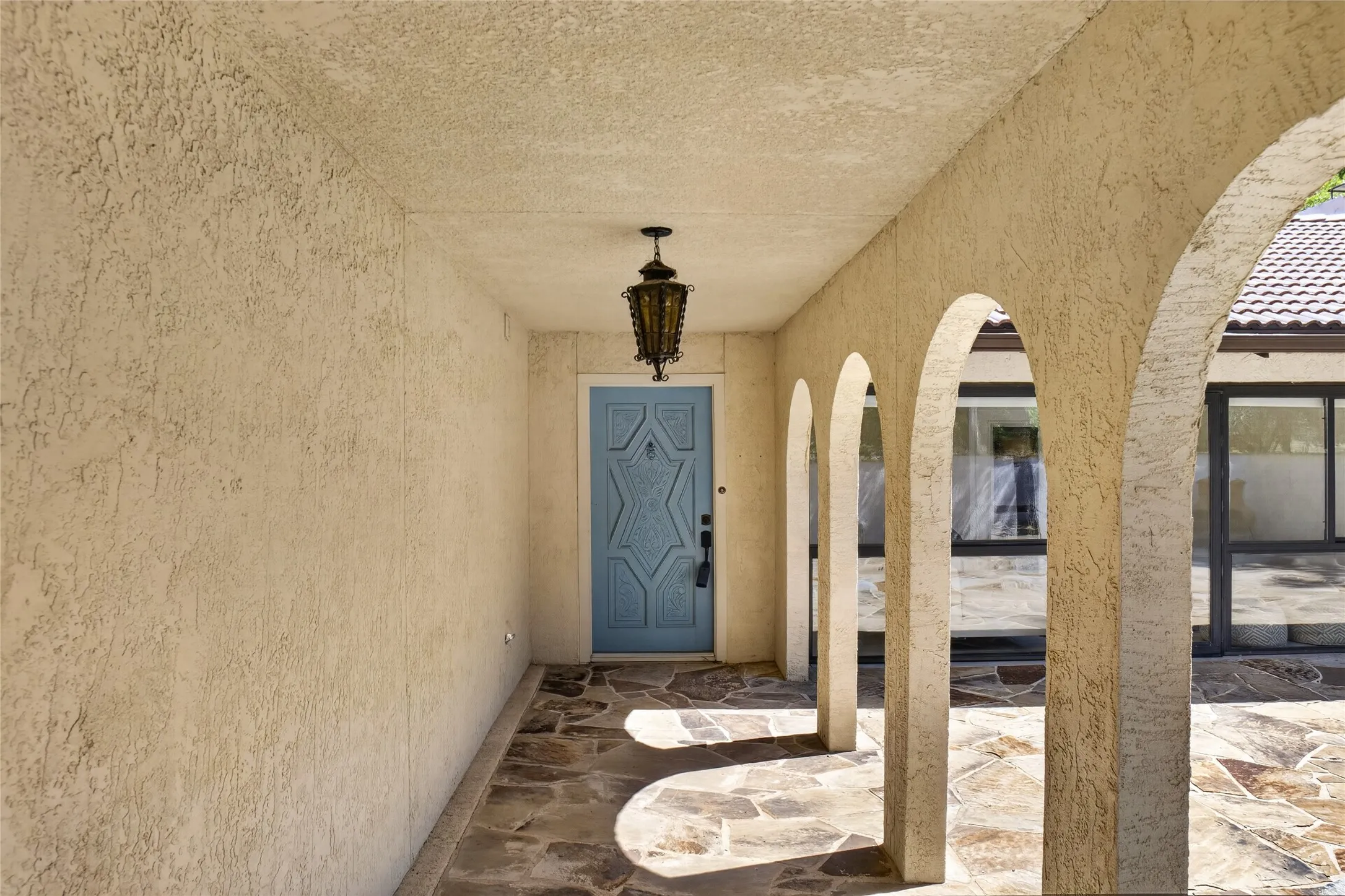 Front entry with a side courtyard