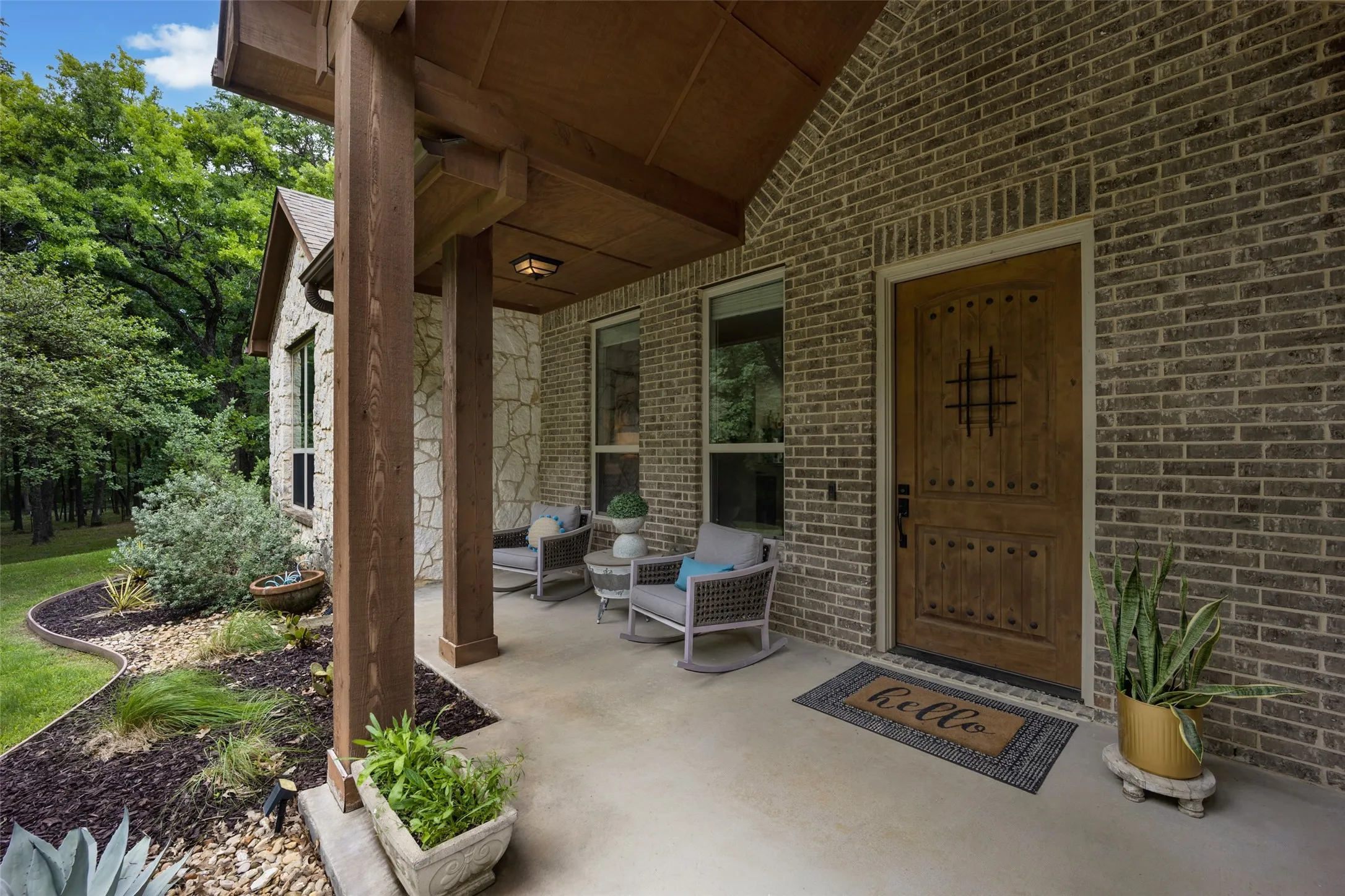 Single Family Residence For Sale in Kaufman County , 247 River Bend Trail, Combine, Texas 75159, 3 Bedroom, 3 Bathroom, 3 Garage spaces, 3,132 Sqft, built in 2014, mls#21266498, Real Estate Agent in Combine, Homes For Sale in Kaufman county, Homes For Sale in Combine, Realtor in Combine Texas, Real Estate Brokerage Independent Realty Texas, Luminita Cordes Realtor