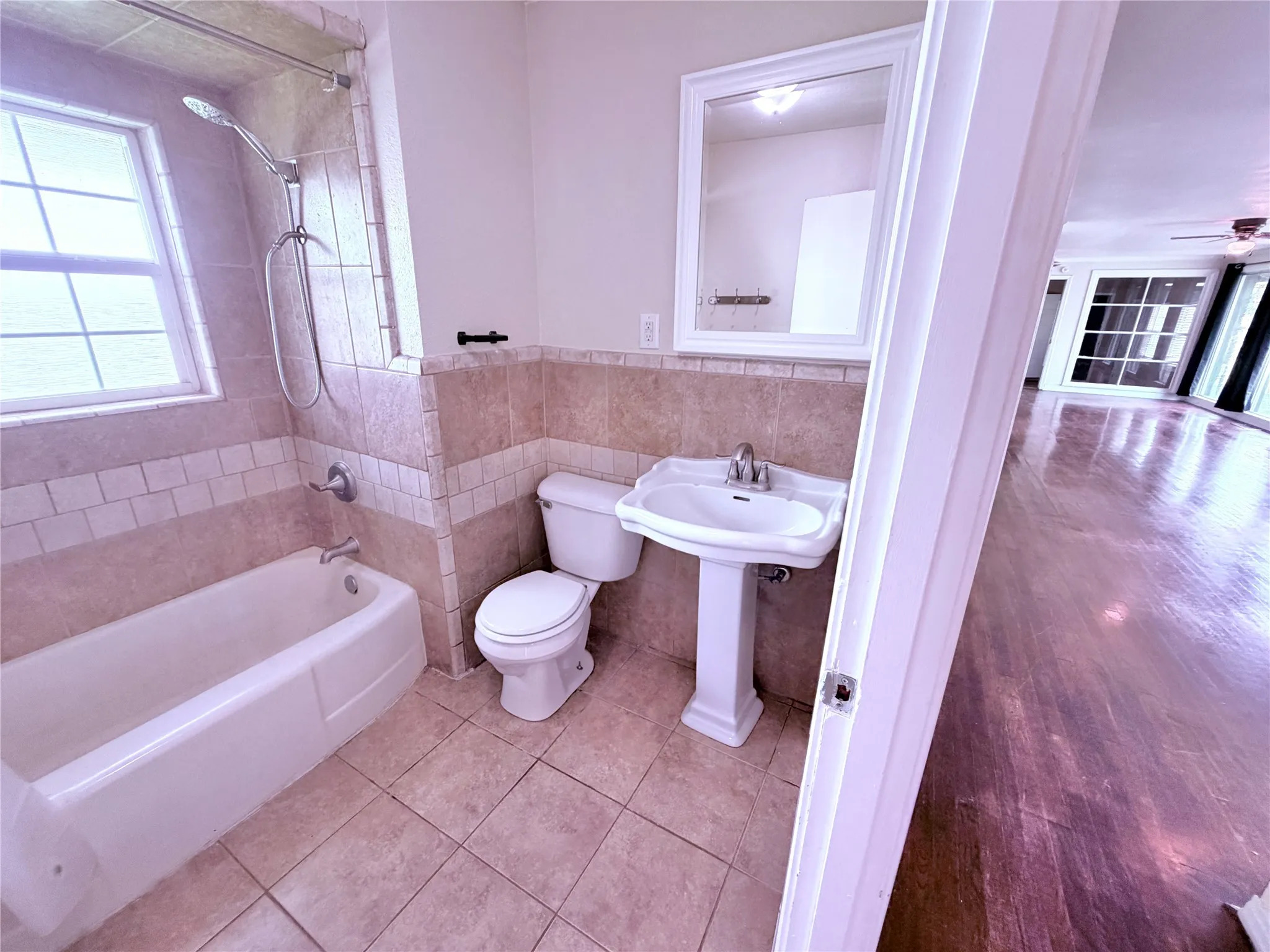 Single Family Residence For Sale in Hardeman County , 1807 Crowell Highway, Quanah, Texas 79252, 3 Bedrooms, 2 Bathrooms, 1 Garage spaces, 2,048 Sqft, built in 1958, Price $215,000, mls#21268505, Real Estate Agent in Quanah, Homes For Sale in Hardeman county, Homes For Sale in Quanah, Realtor in Quanah Texas, Real Estate Brokerage Independent Realty Texas, Luminita Cordes Realtor