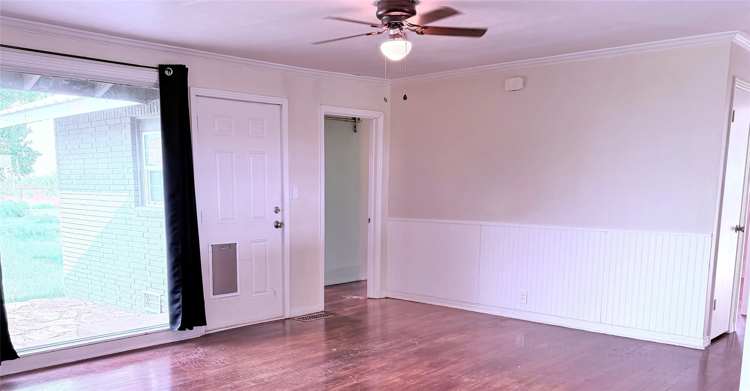 Single Family Residence For Sale in Hardeman County , 1807 Crowell Highway, Quanah, Texas 79252, 3 Bedrooms, 2 Bathrooms, 1 Garage spaces, 2,048 Sqft, built in 1958, Price $215,000, mls#21268505, Real Estate Agent in Quanah, Homes For Sale in Hardeman county, Homes For Sale in Quanah, Realtor in Quanah Texas, Real Estate Brokerage Independent Realty Texas, Luminita Cordes Realtor