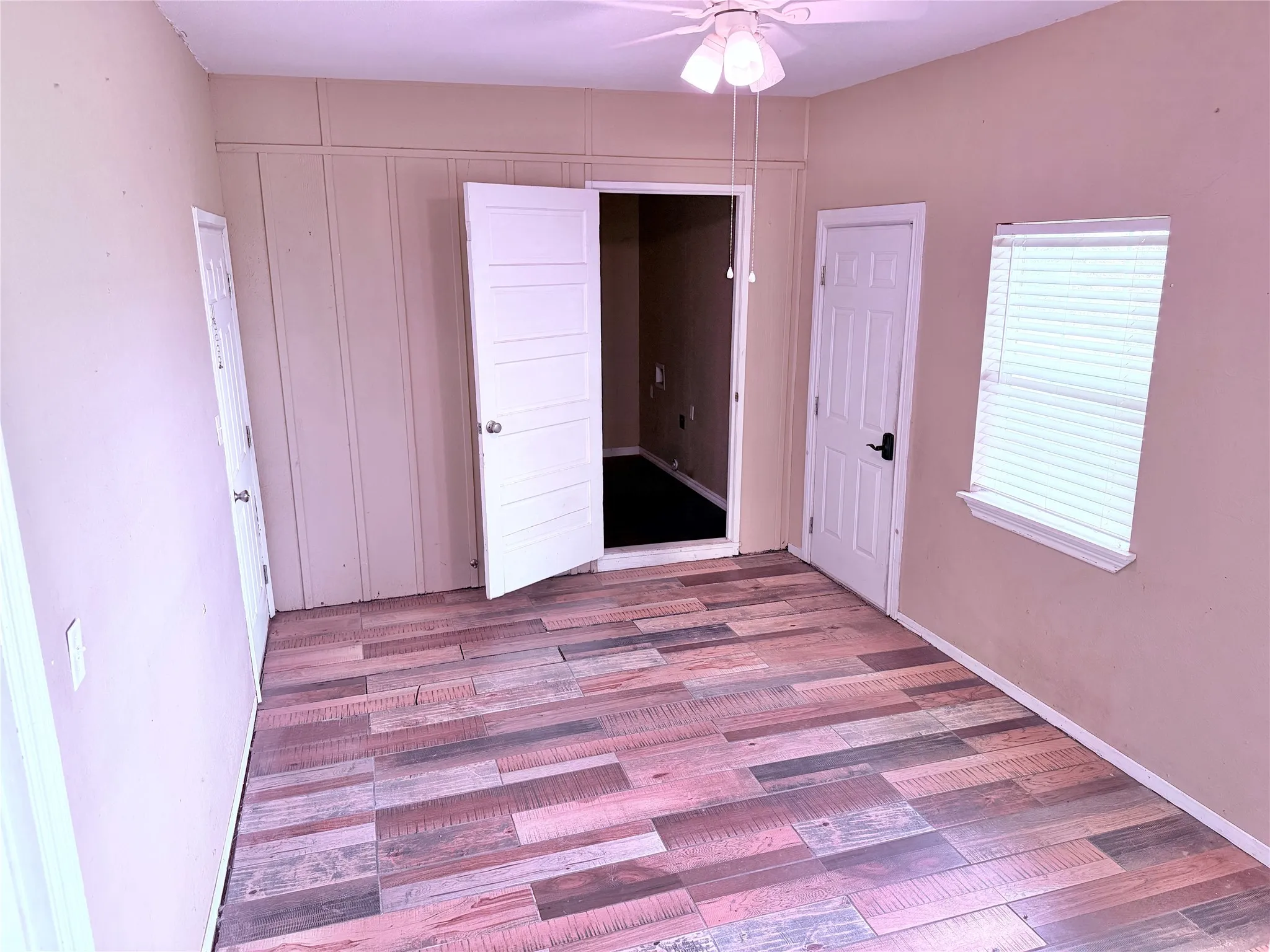 Single Family Residence For Sale in Hardeman County , 1807 Crowell Highway, Quanah, Texas 79252, 3 Bedrooms, 2 Bathrooms, 1 Garage spaces, 2,048 Sqft, built in 1958, Price $215,000, mls#21268505, Real Estate Agent in Quanah, Homes For Sale in Hardeman county, Homes For Sale in Quanah, Realtor in Quanah Texas, Real Estate Brokerage Independent Realty Texas, Luminita Cordes Realtor