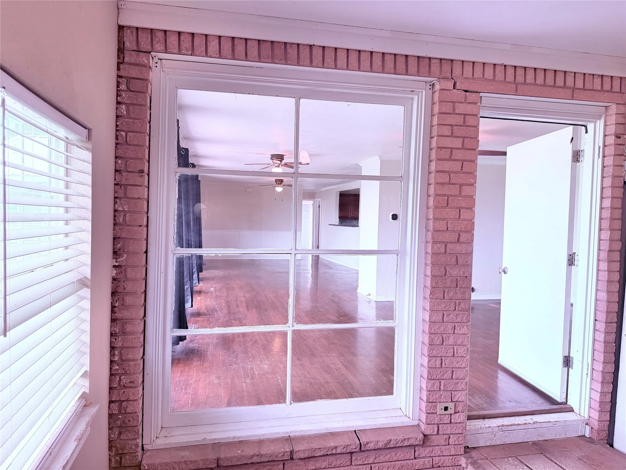 Single Family Residence For Sale in Hardeman County , 1807 Crowell Highway, Quanah, Texas 79252, 3 Bedrooms, 2 Bathrooms, 1 Garage spaces, 2,048 Sqft, built in 1958, Price $215,000, mls#21268505, Real Estate Agent in Quanah, Homes For Sale in Hardeman county, Homes For Sale in Quanah, Realtor in Quanah Texas, Real Estate Brokerage Independent Realty Texas, Luminita Cordes Realtor