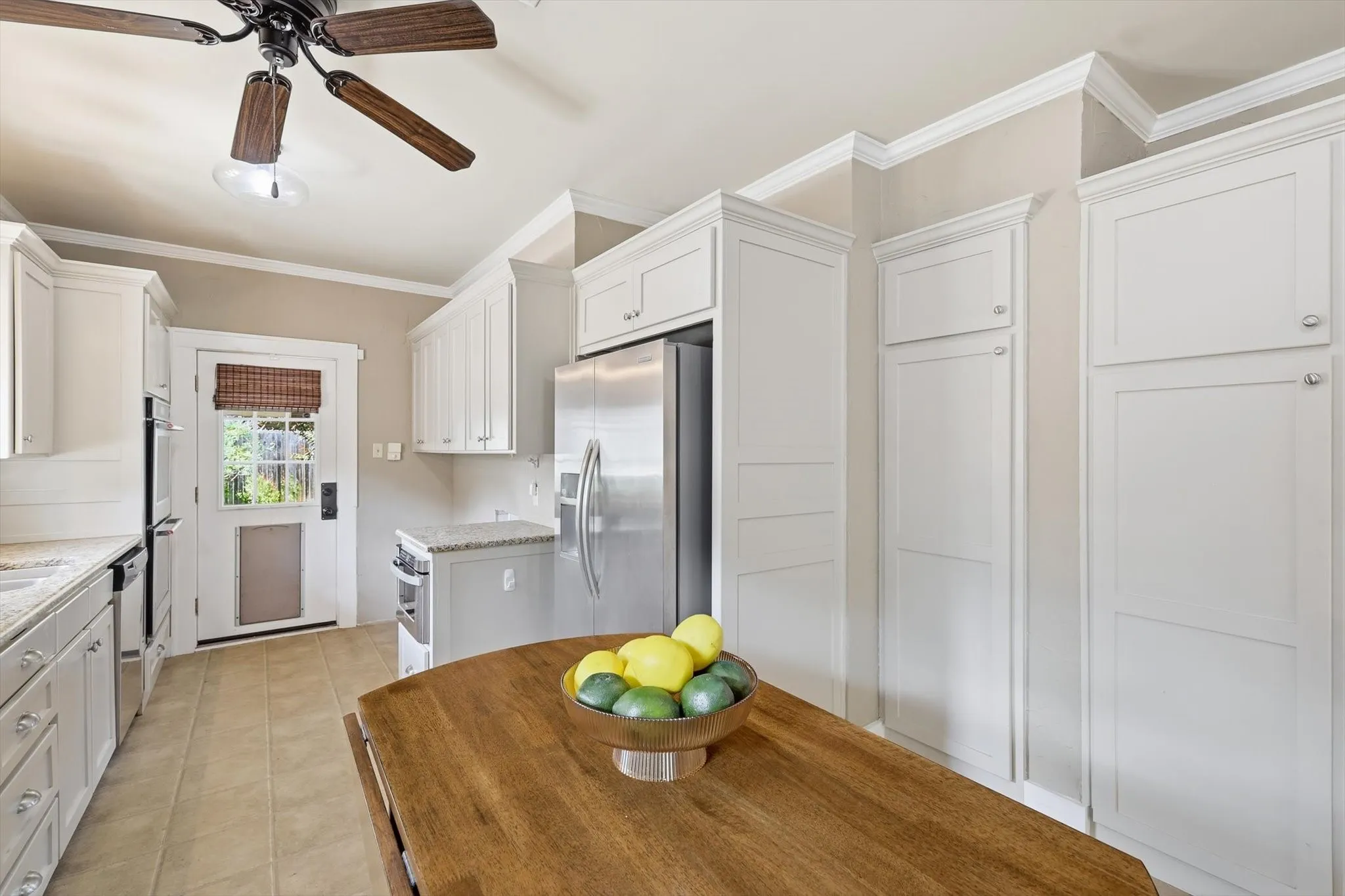 Single Family Residence For Sale in Tarrant County , 4000 Linden Avenue, Fort Worth, Texas 76107, 3 Bedroom, 2 Bathroom, 2 Garage spaces, 1,641 Sqft, built in 1923, mls#21263507, Real Estate Agent in Fort Worth, Homes For Sale in Tarrant county, Homes For Sale in Fort Worth, Realtor in Fort Worth Texas, Real Estate Brokerage Independent Realty Texas, Luminita Cordes Realtor