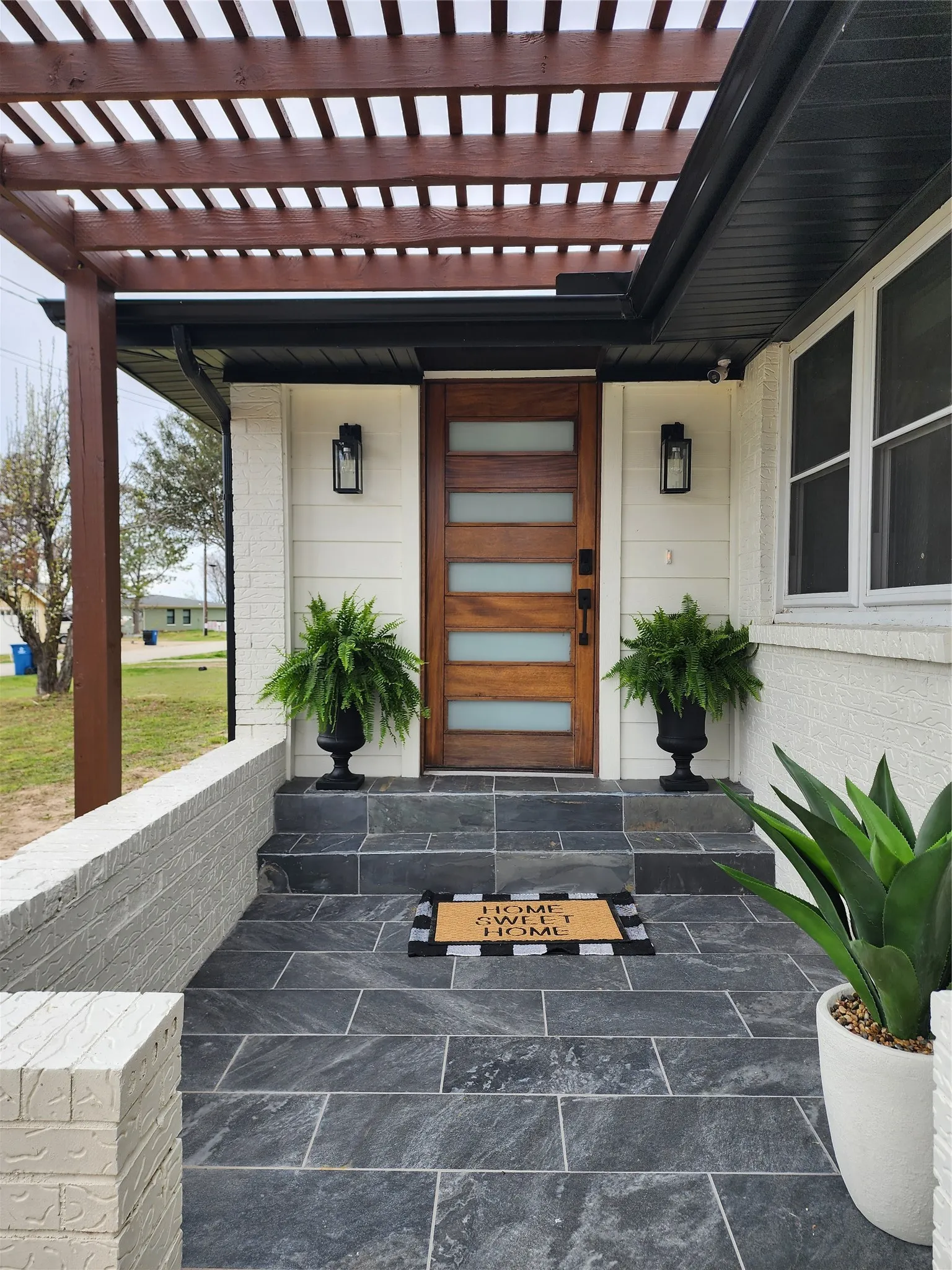 Single Family Residence For Sale in Henderson County , 16030 Saint Paul Drive, Caney City, Texas 75148, 3 Bedroom, 2 Bathroom, Garage spaces, 2,384 Sqft, built in 1982, mls#21267586, Real Estate Agent in Caney City, Homes For Sale in Henderson county, Homes For Sale in Caney City, Realtor in Caney City Texas, Real Estate Brokerage Independent Realty Texas, Luminita Cordes Realtor