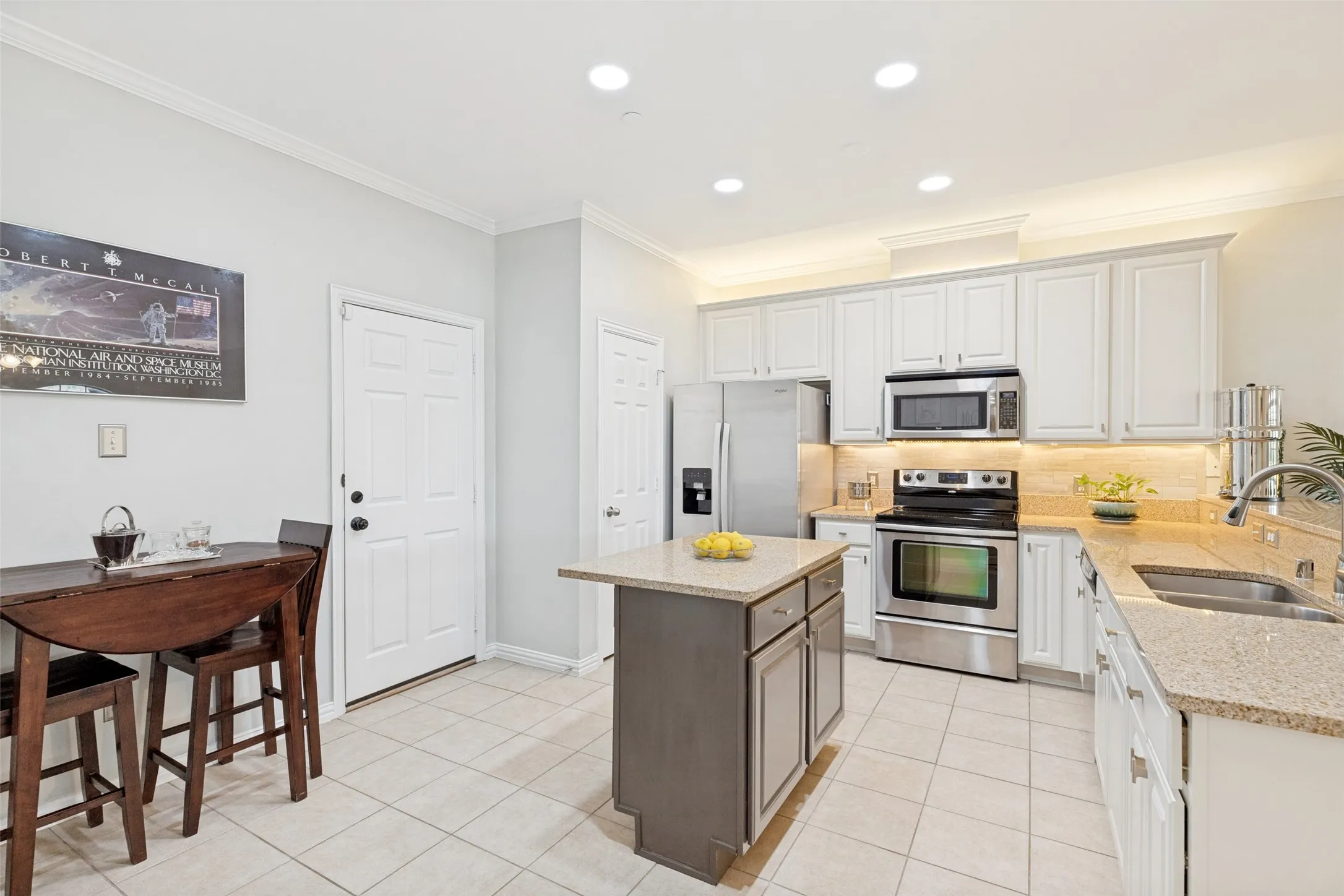 Townhouse For Sale in Collin County , 5802 Antique Rose Trail, Fairview, Texas 75069, 2 Bedroom, 2 Bathroom, 2 Garage spaces, 1,255 Sqft, built in 2007, mls#21268252, Real Estate Agent in Fairview, Homes For Sale in Collin county, Homes For Sale in Fairview, Realtor in Fairview Texas, Real Estate Brokerage Independent Realty Texas, Luminita Cordes Realtor