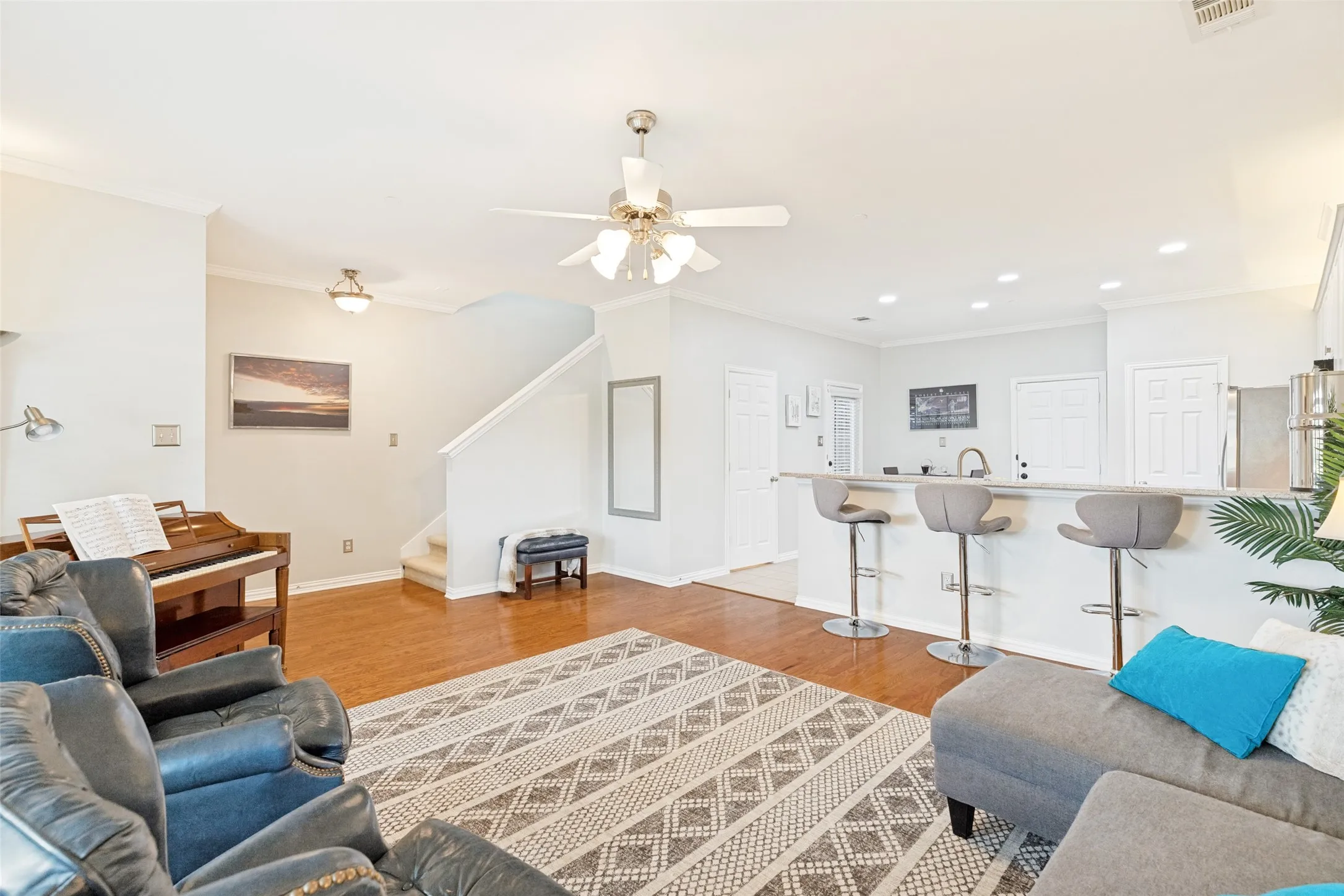 Townhouse For Sale in Collin County , 5802 Antique Rose Trail, Fairview, Texas 75069, 2 Bedroom, 2 Bathroom, 2 Garage spaces, 1,255 Sqft, built in 2007, mls#21268252, Real Estate Agent in Fairview, Homes For Sale in Collin county, Homes For Sale in Fairview, Realtor in Fairview Texas, Real Estate Brokerage Independent Realty Texas, Luminita Cordes Realtor